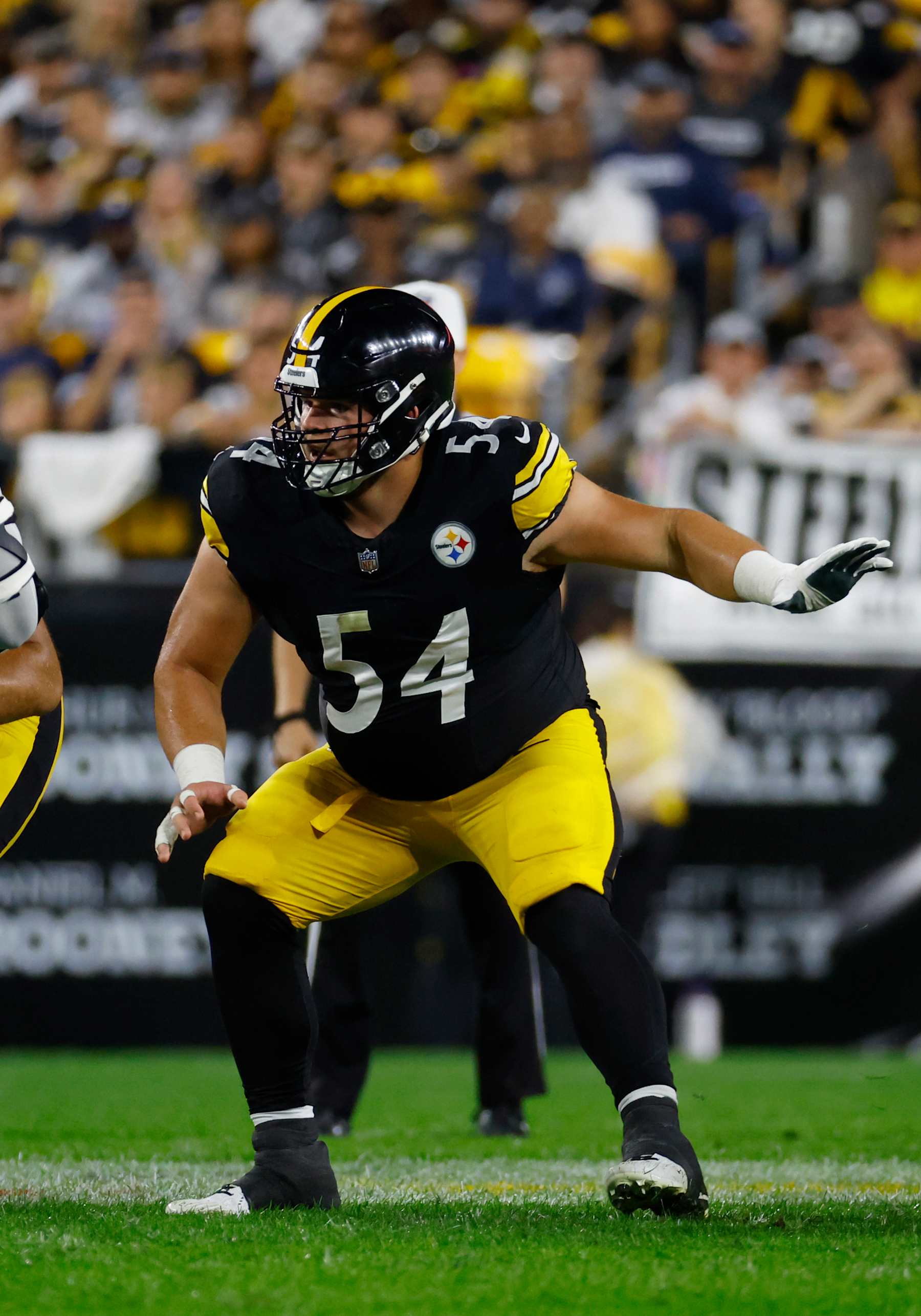 PITTSBURGH, PA - OCTOBER 06:  Zach Frazier #54 of the Pittsburgh Steelers in action against the Dallas Cowboys during the game on October 6, 2024 at Acrisure Stadium in Pittsburgh, Pennsylvania.  (Photo by Justin K. Aller/Getty Images)