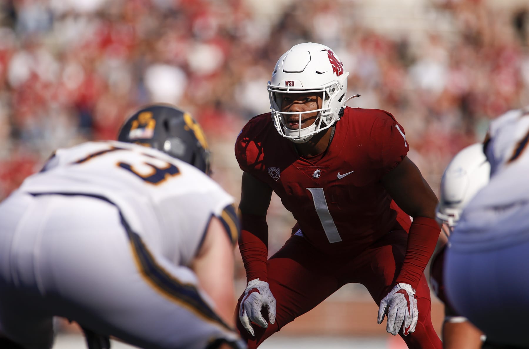 PULLMAN, WA - OCTOBER 01: Washington State Cougars linebacker Daiyan Henley (1) lines up against the California Golden Bears during the game between the Washington State Cougars and the California Golden Bears on Saturday, October 1, 2022 at Martin Stadium in Pullman, WA. (Photo by Oliver McKenna/Icon Sportswire via Getty Images)