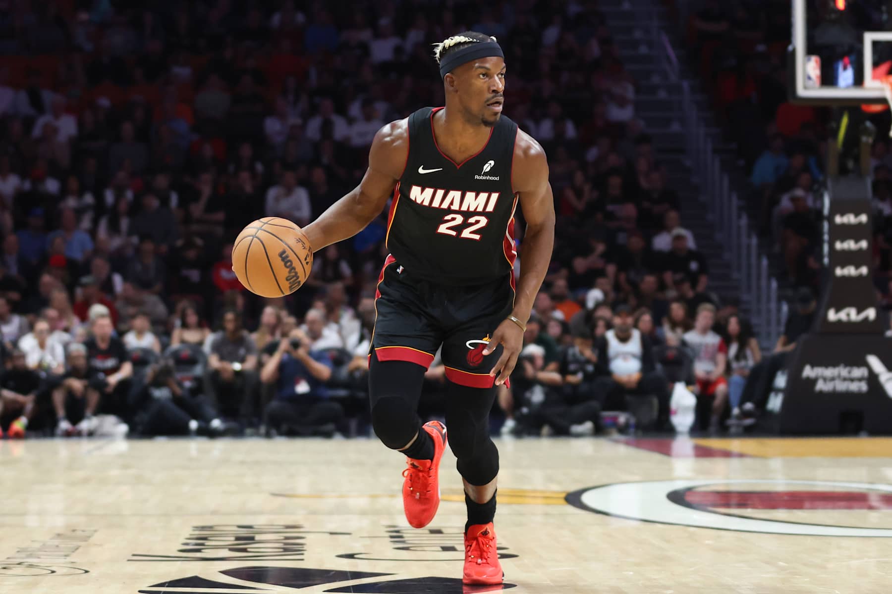MIAMI, FLORIDA - JANUARY 19: Jimmy Butler #22 of the Miami Heat dribbles the ball against the San Antonio Spurs during the first quarter of the game at Kaseya Center on January 19, 2025 in Miami, Florida. NOTE TO USER: User expressly acknowledges and agrees that, by downloading and or using this photograph, User is consenting to the terms and conditions of the Getty Images License Agreement. (Photo by Megan Briggs/Getty Images)