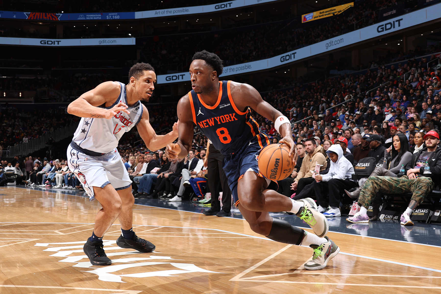 WASHINGTON, DC -  DECEMBER 30: OG Anunoby #8 of the New York Knicks dribbles the ball during the game against the Washington Wizards on December 30, 2024 at Capital One Arena in Washington, DC. NOTE TO USER: User expressly acknowledges and agrees that, by downloading and or using this Photograph, user is consenting to the terms and conditions of the Getty Images License Agreement. Mandatory Copyright Notice: Copyright 2024 NBAE (Photo by Stephen Gosling/NBAE via Getty Images)