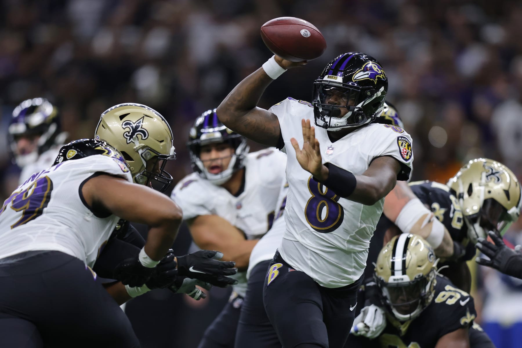 NEW ORLEANS, LOUISIANA - NOVEMBER 07: Lamar Jackson #8 of the Baltimore Ravens scrambles with the ball during the second quarter against the New Orleans Saints at Caesars Superdome on November 07, 2022 in New Orleans, Louisiana. (Photo by Jonathan Bachman/Getty Images) NEW ORLEANS, LOUISIANA - NOVEMBER 07: Lamar Jackson #8 of the Baltimore Ravens scrambles with the ball during the second quarter against the New Orleans Saints at Caesars Superdome on November 07, 2022 in New Orleans, Louisiana. (Photo by Jonathan Bachman/Getty Images)