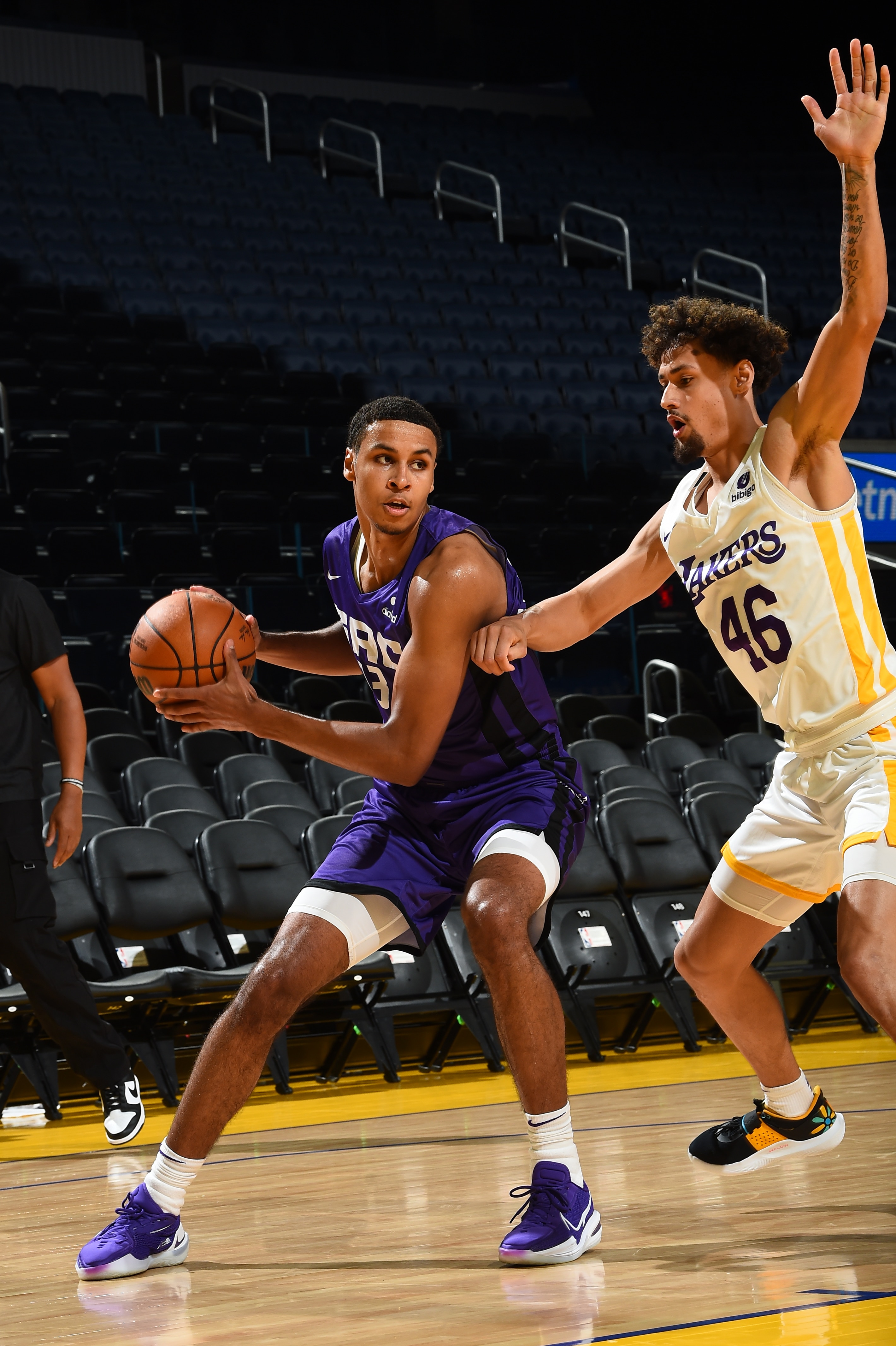 SAN FRANCISCO, CA - JULY 5: Keegan Murray #13 of the Sacramento Kings handles the ball during the 2022 California Classic on July 5, 2022 at Chase Center in San Francisco, California. NOTE TO USER: User expressly acknowledges and agrees that, by downloading and or using this photograph, user is consenting to the terms and conditions of Getty Images License Agreement. Mandatory Copyright Notice: Copyright 2022 NBAE (Photo by Noah Graham/NBAE via Getty Images)