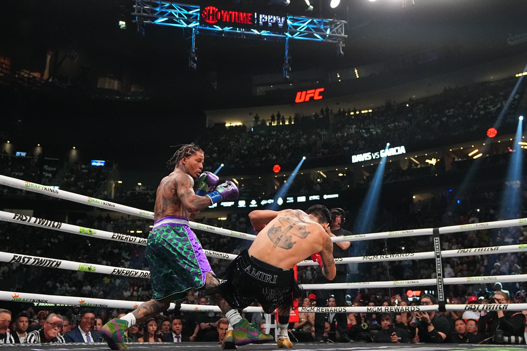 Boxing: Gervonta Davis (L) punches and knocks down Ryan Garcia (R)  during fight at T-Mobile Arena. 
Las Vegas, NV 4/22/2023 
CREDIT: Erick W. Rasco (Photo by Erick W. Rasco/Sports Illustrated via Getty Images) 
(Set Number: X164350 TK1)