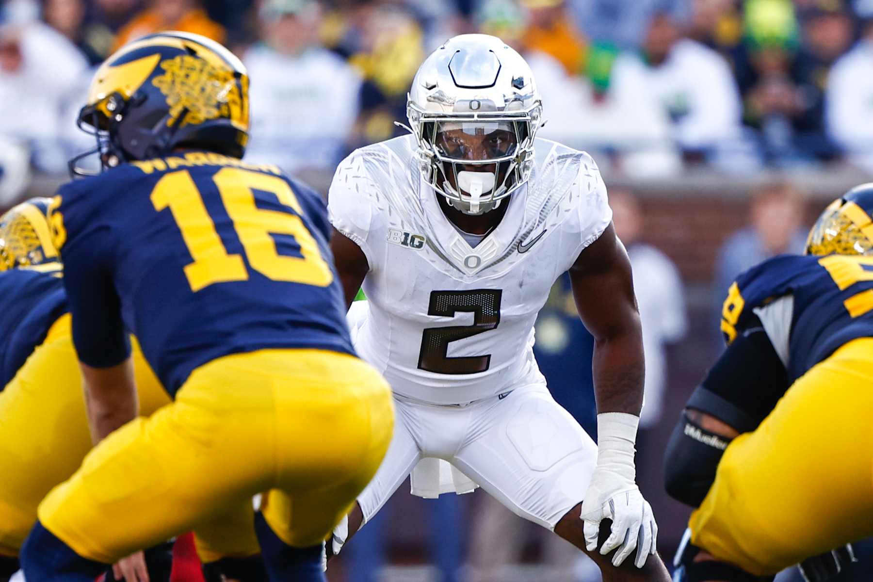 Oregon linebacker Jeffrey Bassa