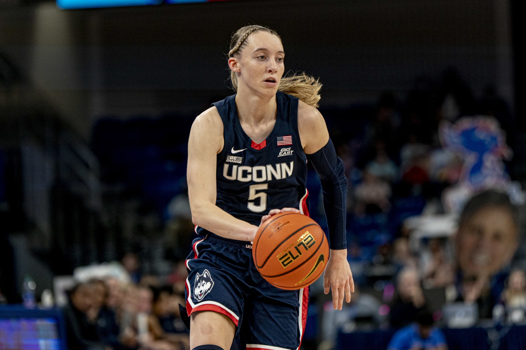 CHICAGO, IL - FEBRUARY 25: UConn Huskies guard Paige Bueckers (5) drives to the basket during the women's college basketball game between the UConn Huskies and the Depaul Blue Demons on February 25, 2024, at Wintrust Arena in Chicago, IL. (Photo by Ben Hsu/Icon Sportswire via Getty Images)