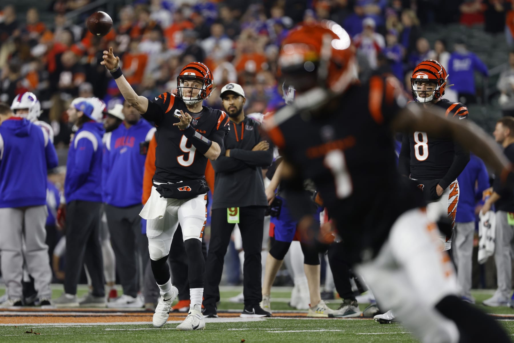 CINCINNATI, OHIO - JANUARY 02: Joe Burrow #9 of the Cincinnati Bengals warms up prior to the game against the Buffalo Bills at Paycor Stadium on January 02, 2023 in Cincinnati, Ohio. (Photo by Kirk Irwin/Getty Images)