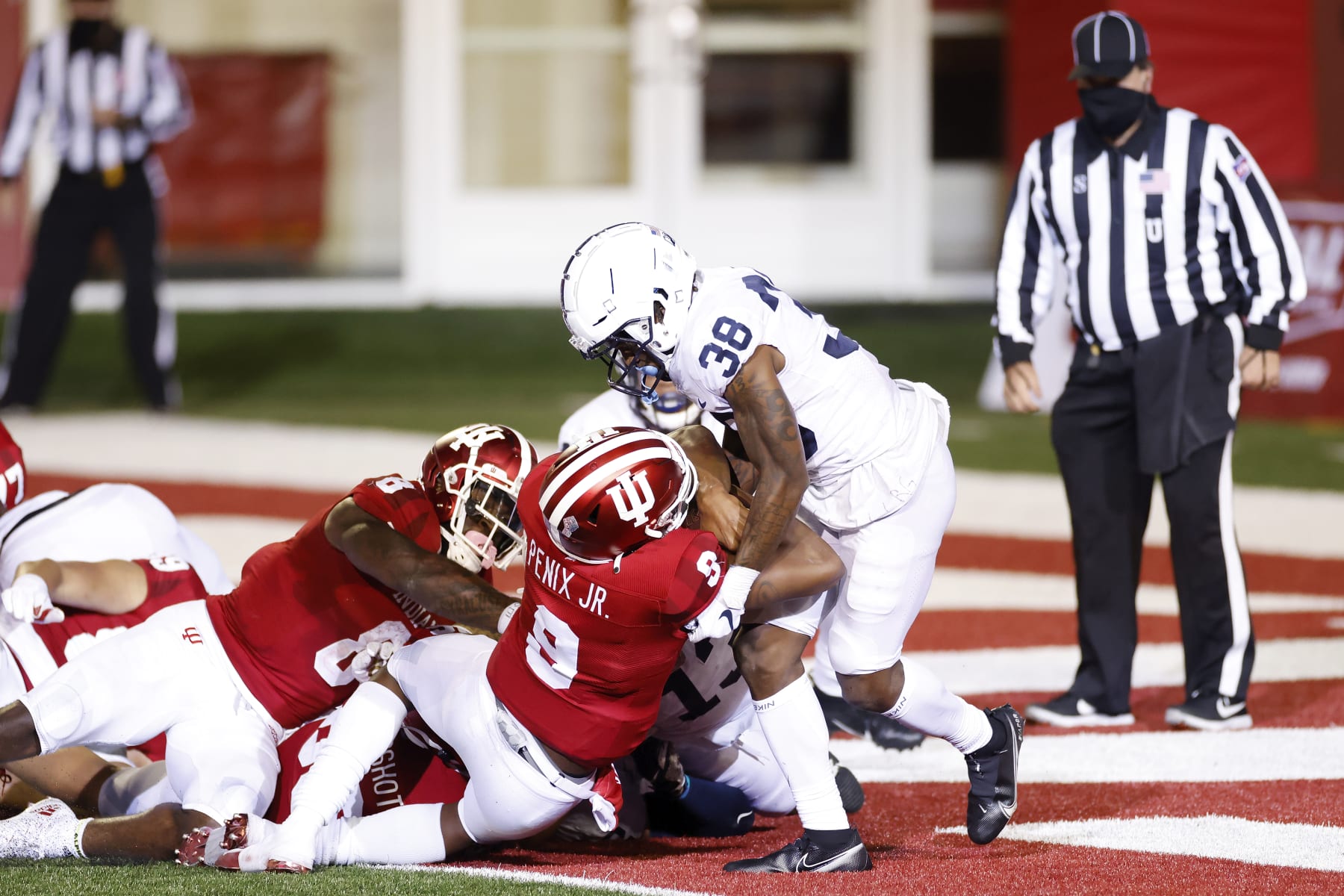  Michael Penix Jr. #9 of the Indiana Hoosiers scores the game-tying touchdown on a one-yard run