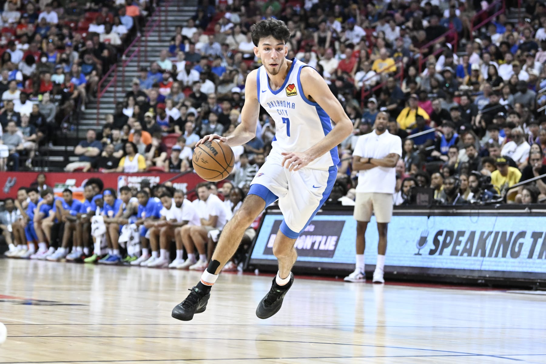 LAS VEGAS, NEVADA - JULY 08: Chet Holmgren #7 of the Oklahoma City Thunder dribbles the ball against the Dallas Mavericks during the fourth quarter at the Thomas & Mack Center on July 08, 2023 in Las Vegas, Nevada. NOTE TO USER: User expressly acknowledges and agrees that, by downloading and or using this photograph, User is consenting to the terms and conditions of the Getty Images License Agreement. (Photo by Candice Ward/Getty Images)