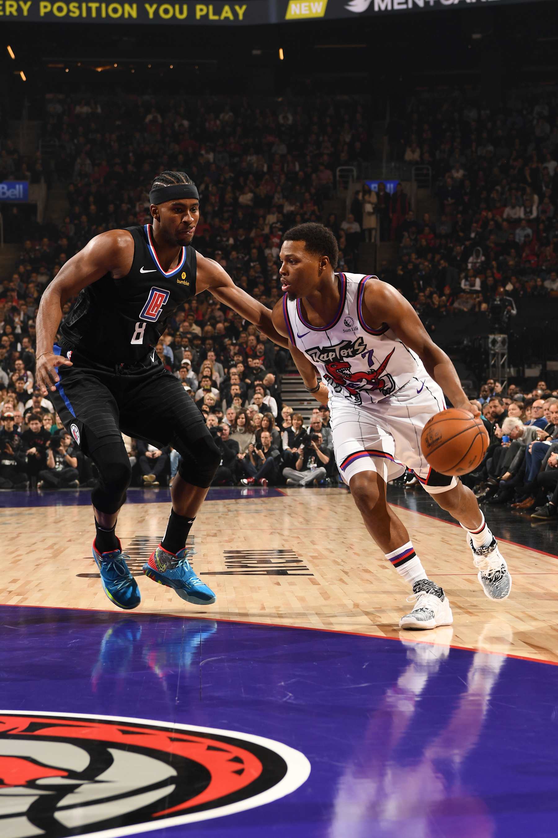 TORONTO, CANADA - DECEMBER 11: Kyle Lowry #7 of the Toronto Raptors handles the ball against the LA Clippers on December 11, 2019 at the Scotiabank Arena in Toronto, Ontario, Canada.  NOTE TO USER: User expressly acknowledges and agrees that, by downloading and or using this Photograph, user is consenting to the terms and conditions of the Getty Images License Agreement.  Mandatory Copyright Notice: Copyright 2019 NBAE (Photo by Ron Turenne/NBAE via Getty Images)
