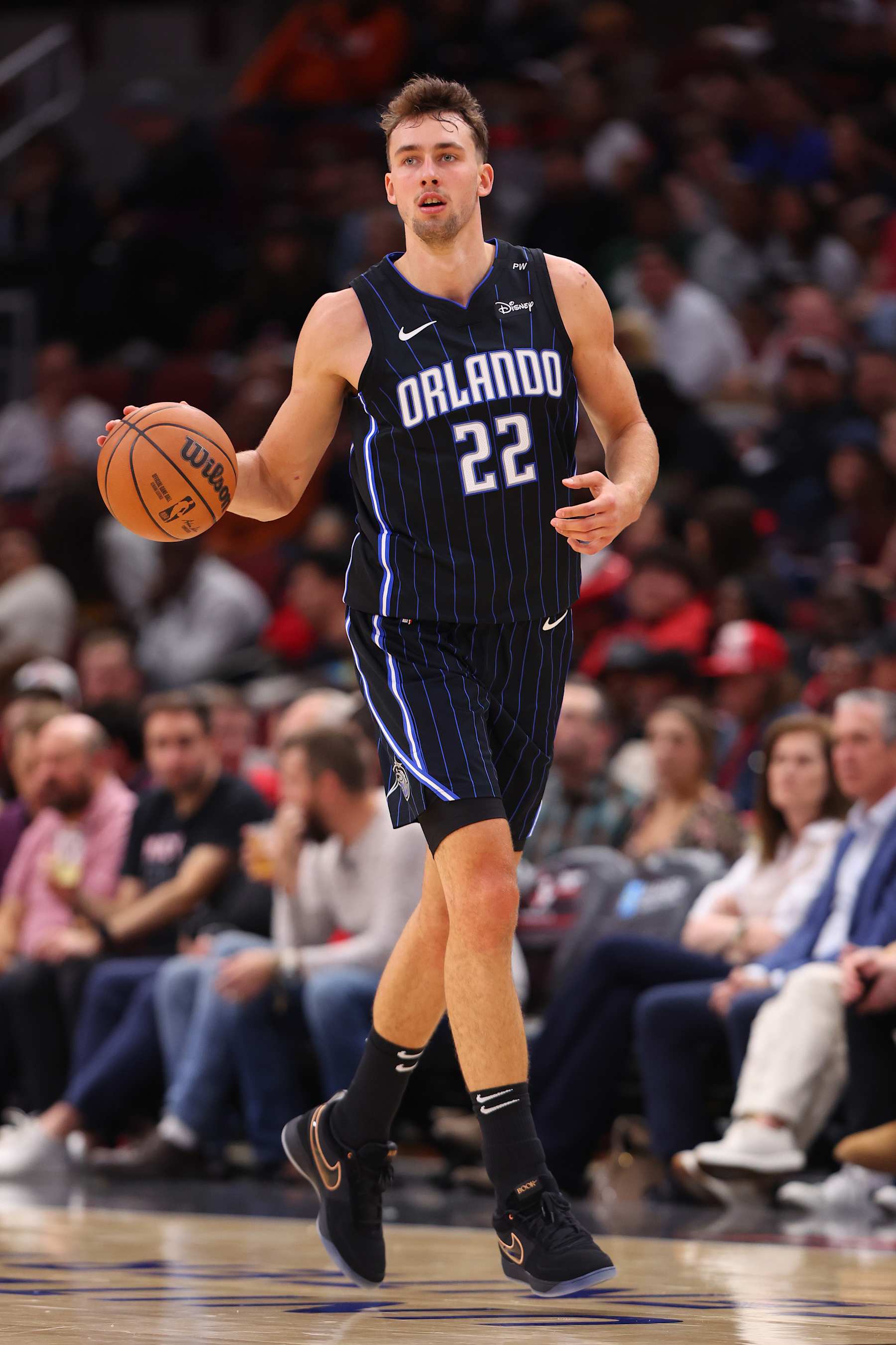CHICAGO, ILLINOIS - OCTOBER 30: Franz Wagner #22 of the Orlando Magic dribbles up the court against the Chicago Bulls during the first half at the United Center on October 30, 2024 in Chicago, Illinois. NOTE TO USER: User expressly acknowledges and agrees that, by downloading and or using this photograph, User is consenting to the terms and conditions of the Getty Images License Agreement.  (Photo by Michael Reaves/Getty Images)