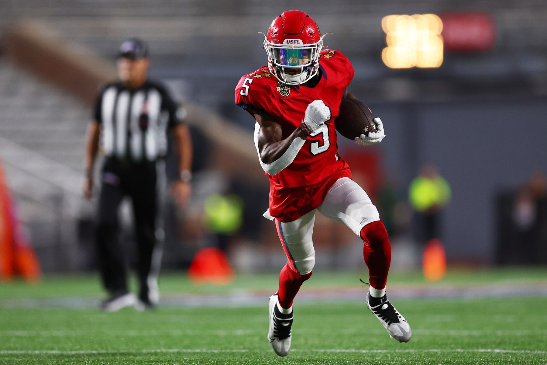 BIRMINGHAM, ALABAMA - JUNE 03: KaVontae Turpin #5 of the New Jersey Generals runs with the ball in the second quarter of the game against the Pittsburgh Maulers at Legion Field on June 03, 2022 in Birmingham, Alabama. (Photo by Elsa/USFL/Getty Images)