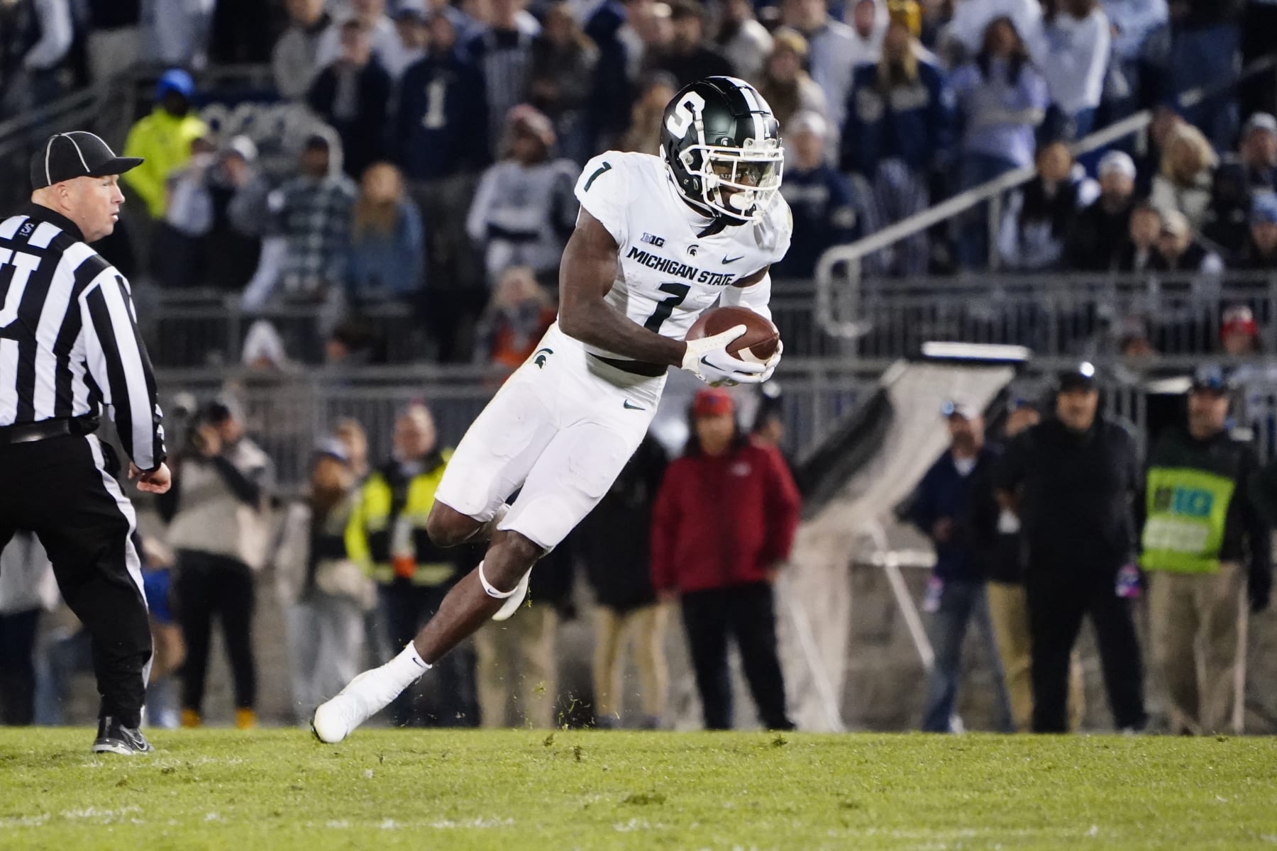 UNIVERSITY PARK, PA - NOVEMBER 26: Michigan State Spartans Wide Receiver Jayden Reed (1) makes a catch during the second half of the college football game between the Michigan State Spartans and Penn State Nittany Lions on November 26,2022, at Beaver Stadium in University Park, PA. (Photo by Gregory Fisher/Icon Sportswire via Getty Images)
