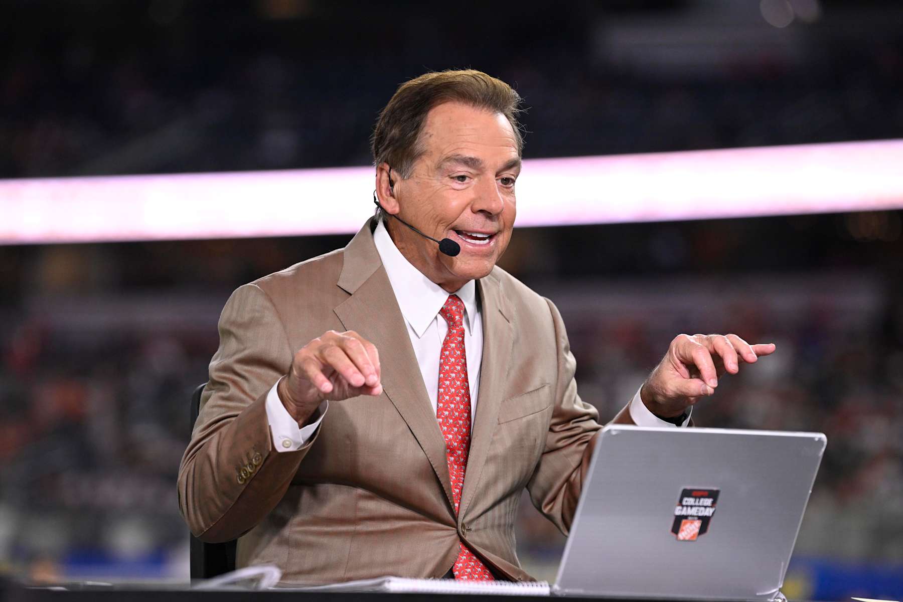 College Football: Cotton Bowl: ESPN Gameday host Reese Davis talks on the set with Nick Saban and Desmond Howard prior to game between Texas and Ohio State at the AT&T Stadium. 
Arlington, TX 1/10/2025 
CREDIT: Greg Nelson (Photo by Greg Nelson/Sports Illustrated via Getty Images) 
(Set Number: X164661 TK1)