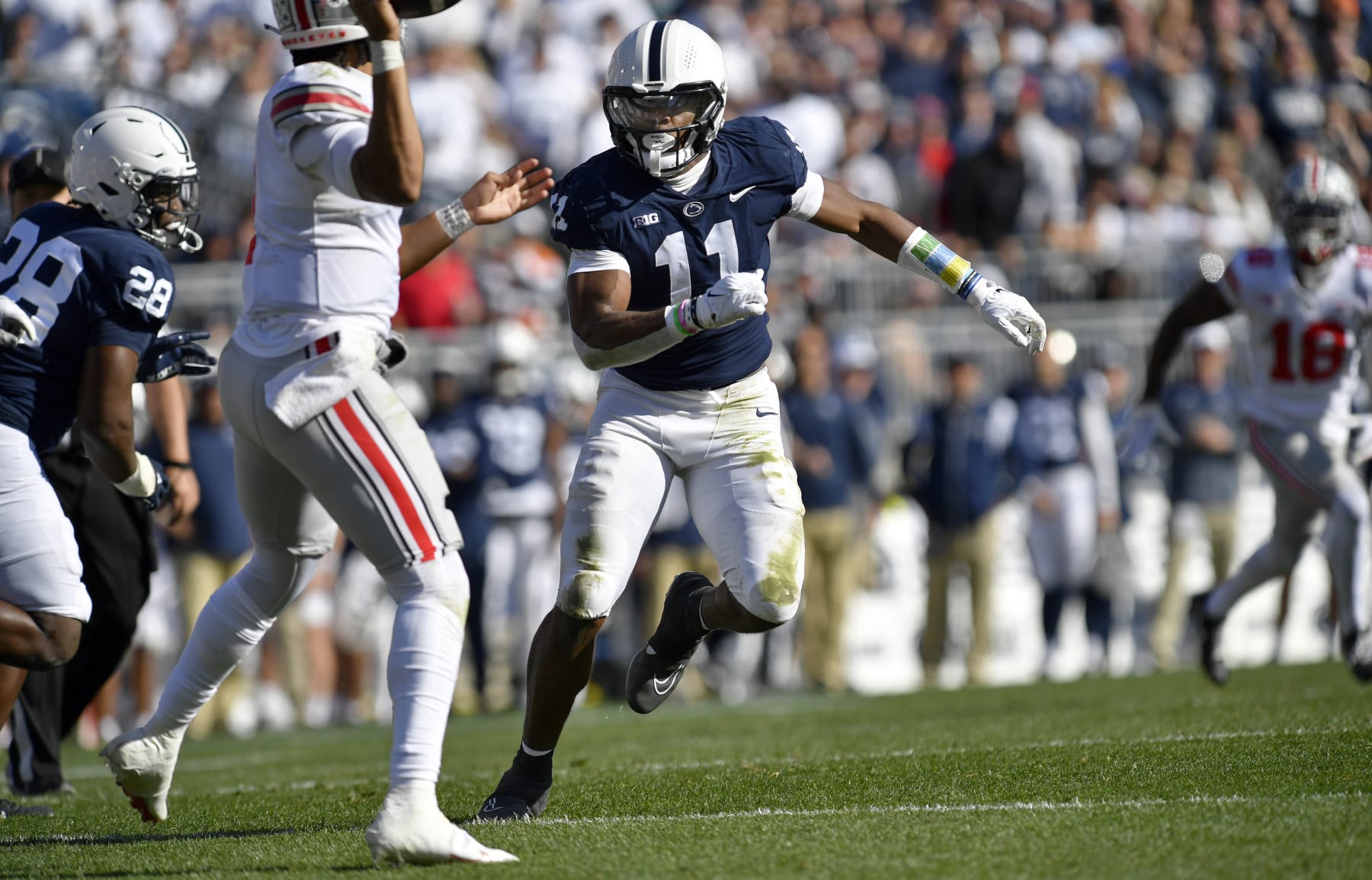 UNIVERSITY PARK, PA - OCTOBER 29: Penn State linebacker Abdul Carter (11) pressures the quarterback during the Ohio State Buckeyes versus Penn State Nittany Lions game on October 29, 2022 at Beaver Stadium in University Park, PA. (Photo by Randy Litzinger/Icon Sportswire via Getty Images)