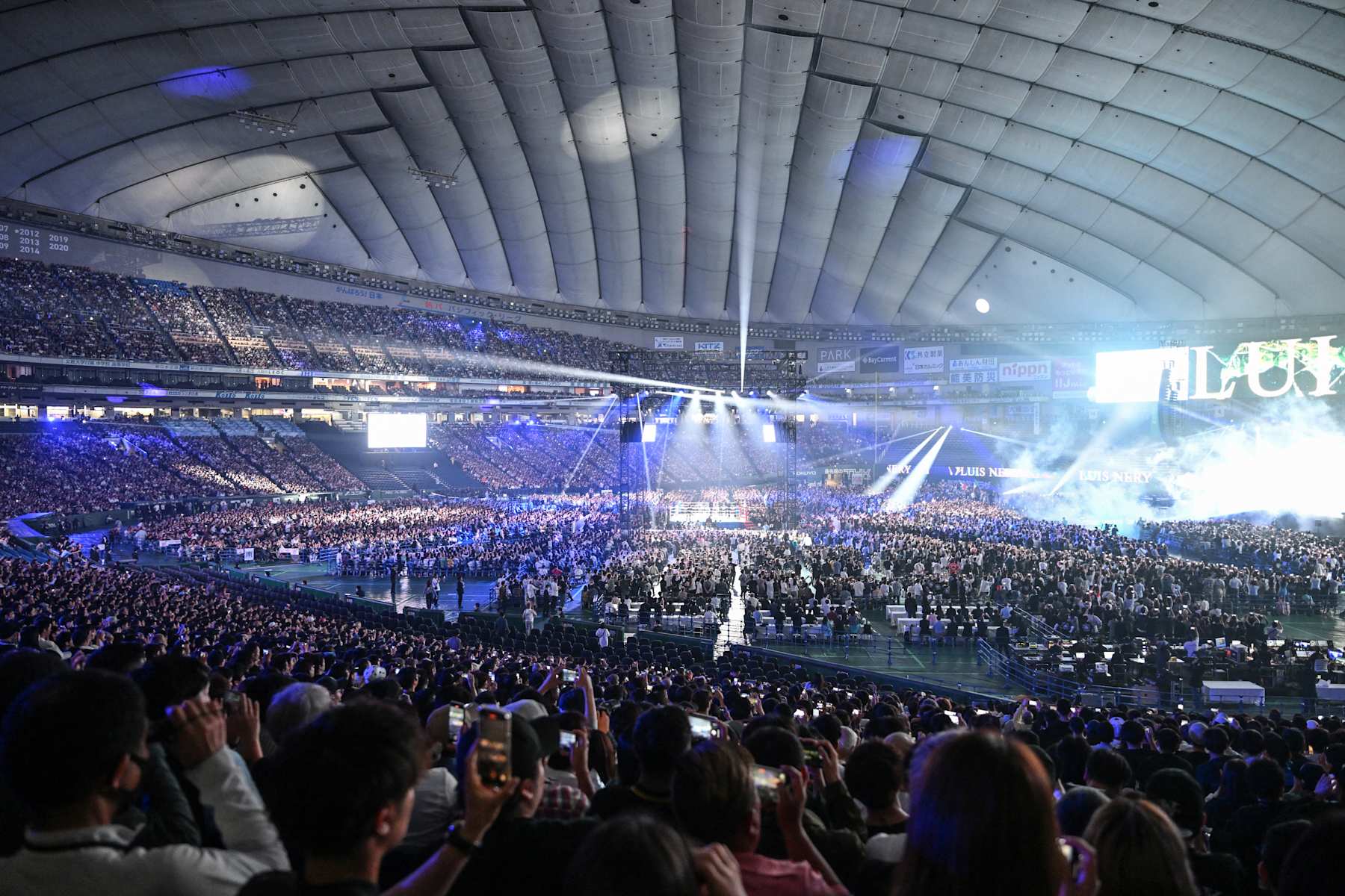 Thousands of boxing fans wait for the start of the IBF-WBA-WBC-WBO super-bantamweight title boxing match between Japan's Naoya Inoue fights and Mexico's Luis Nery at the Tokyo Dome in Tokyo on May 6, 2024. (Photo by Yuichi YAMAZAKI / AFP) (Photo by YUICHI YAMAZAKI/AFP via Getty Images)