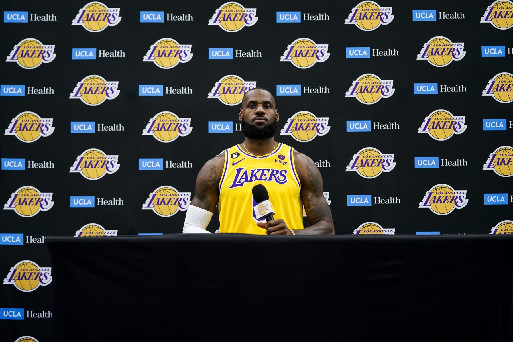 Los Angeles Lakers' LeBron James attends a news conference during the NBA basketball team's Media Day Monday, Sept. 26, 2022, in El Segundo, Calif. (AP Photo/Jae C. Hong)