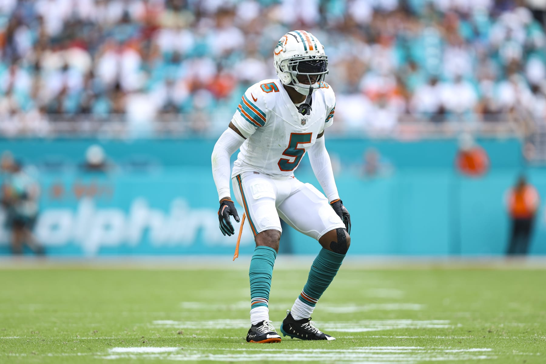 MIAMI GARDENS, FL - OCTOBER 29: Jalen Ramsey #5 of the Miami Dolphins defends in coverage during an NFL football game against the New England Patriots at Hard Rock Stadium on October 29, 2023 in Miami Gardens, Florida. (Photo by Perry Knotts/Getty Images)