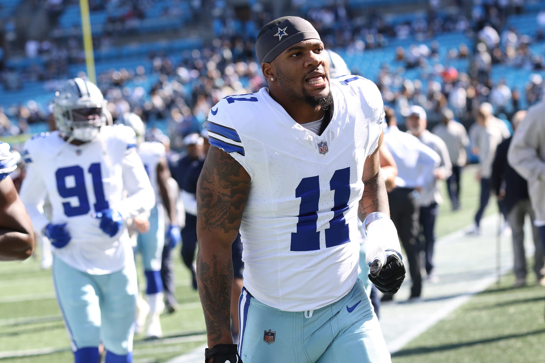 CHARLOTTE, NC - NOVEMBER 19: Dallas Cowboys linebacker Micah Parsons (11) during an NFL football game between the Dallas Cowboys and the Carolina Panthers on November 19, 2023 at Bank of America Stadium in Charlotte, N.C. (Photo by John Byrum/Icon Sportswire via Getty Images)