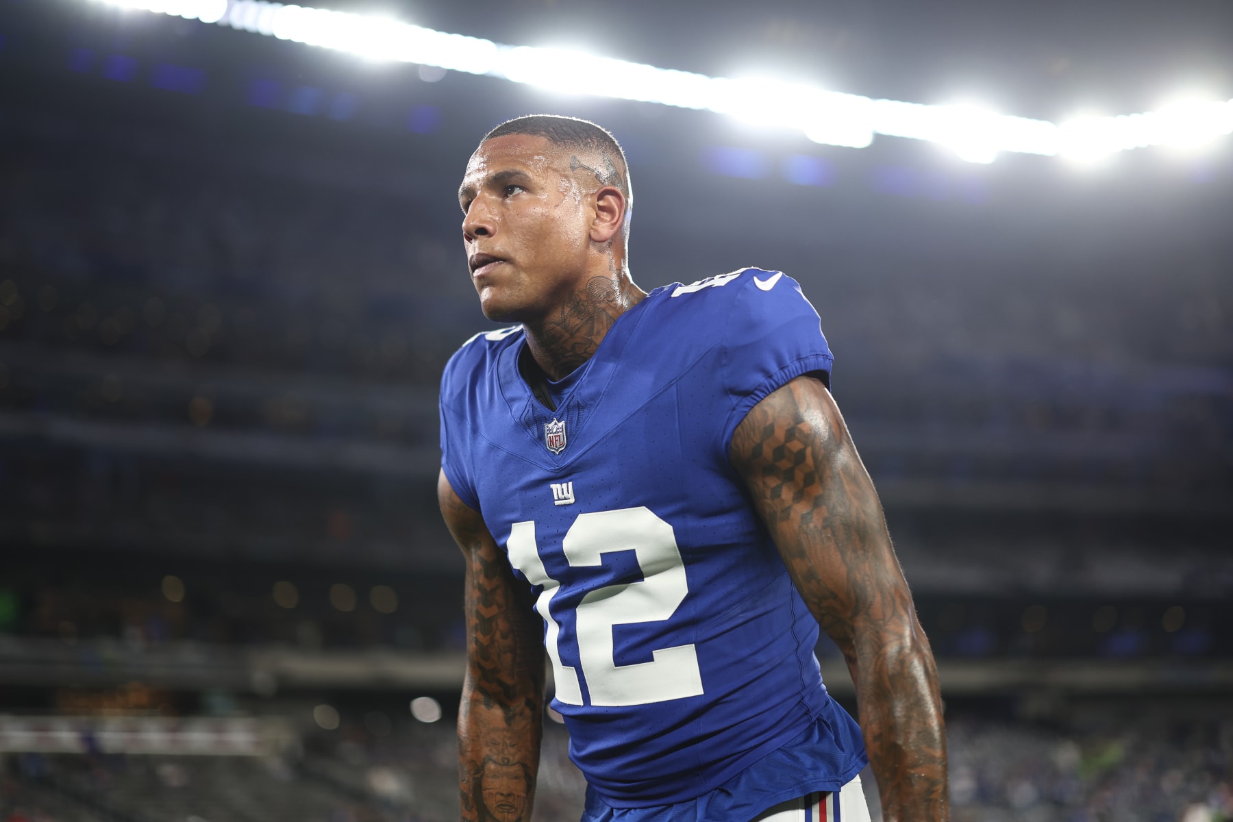 EAST RUTHERFORD, NJ - OCTOBER 2: Darren Waller #12 of the New York Giants warms up prior to an NFL football game against the Seattle Seahawks at MetLife Stadium on October 2, 2023 in East Rutherford, New Jersey. (Photo by Kevin Sabitus/Getty Images)