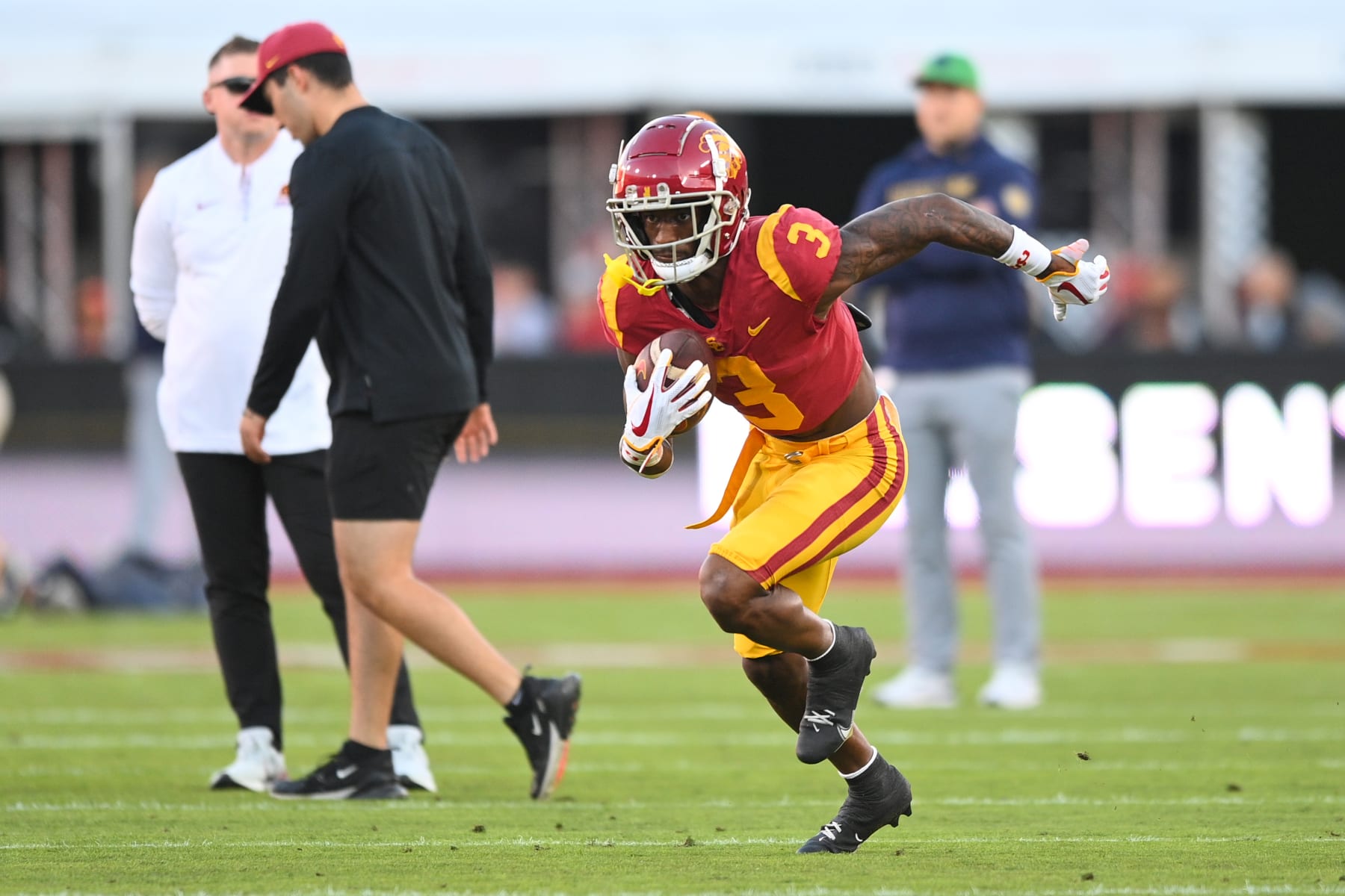 LOS ANGELES, CA - NOVEMBER 26: USC Trojans wide receiver Jordan Addison (3) runs after a catch before a game between the Notre Dame Fighting Irish and the USC Trojans on November 26, 2022, at Los Angeles Memorial Coliseum in Los Angeles, CA. (Photo by Brian Rothmuller/Icon Sportswire via Getty Images)