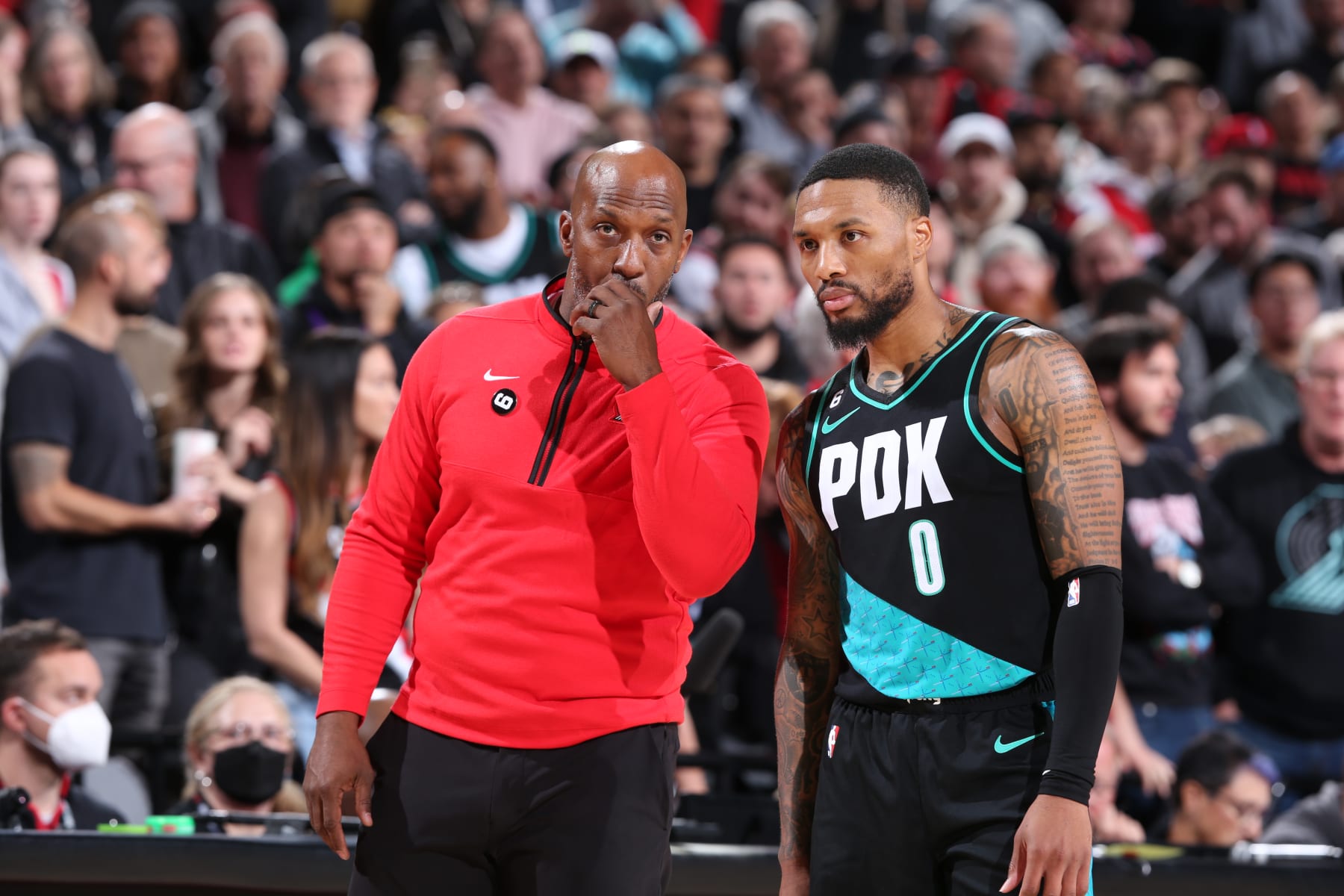 PORTLAND, OR - NOVEMBER 17: Head Coach Chauncey Billups of the Portland Trail Blazers talks with Damian Lillard #0 during the game against the Brooklyn Nets on November 17, 2022 at the Moda Center Arena in Portland, Oregon. NOTE TO USER: User expressly acknowledges and agrees that, by downloading and or using this photograph, user is consenting to the terms and conditions of the Getty Images License Agreement. Mandatory Copyright Notice: Copyright 2022 NBAE (Photo by Sam Forencich/NBAE via Getty Images)