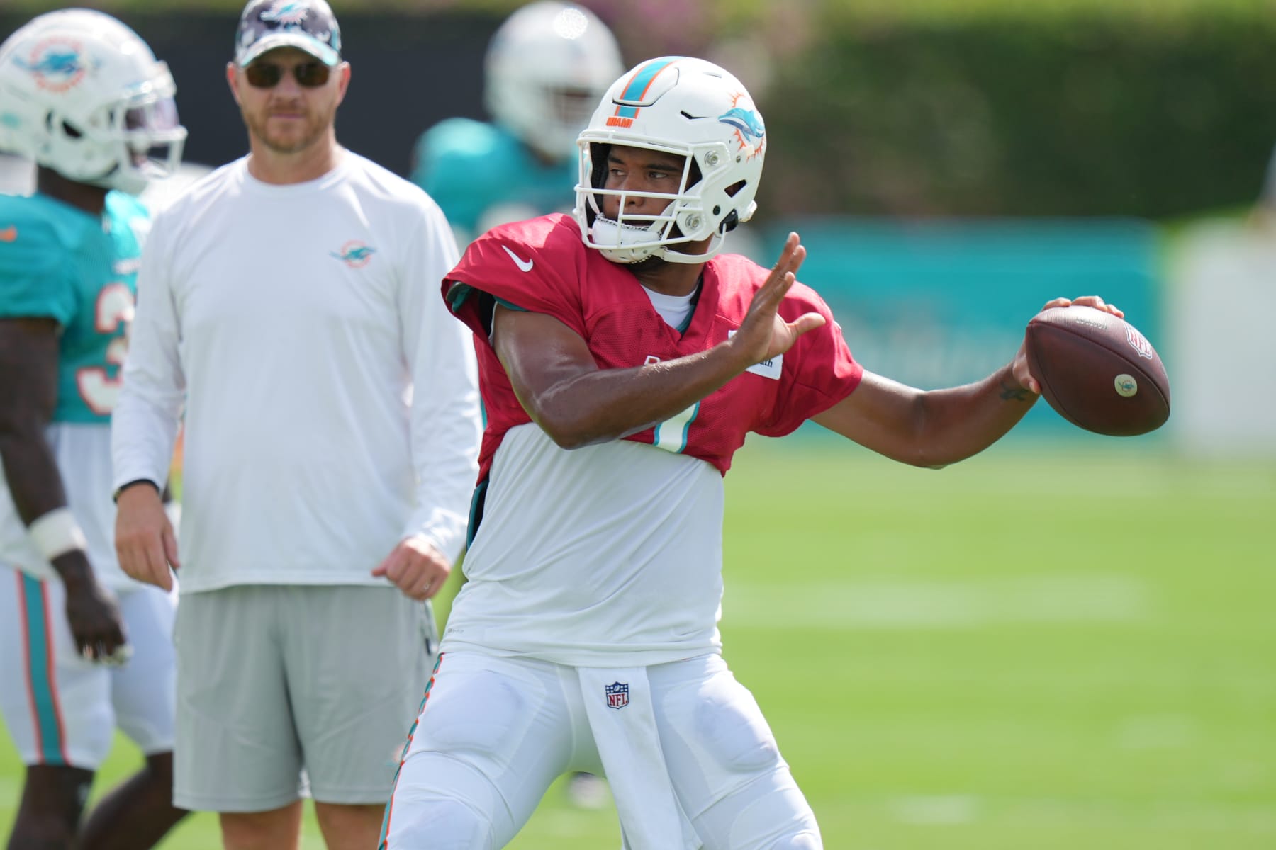 MIAMI GARDENS, FL - AUG 2: Miami Dolphins quarterback Tua Tagovailoa (1) throw to a receiver during the Miami Dolphins training camp on Tuesday, August 2, 2022 at Baptist Health Training Center in Miami Gardens, FL (Photo by Peter Joneleit/Icon Sportswire via Getty Images)