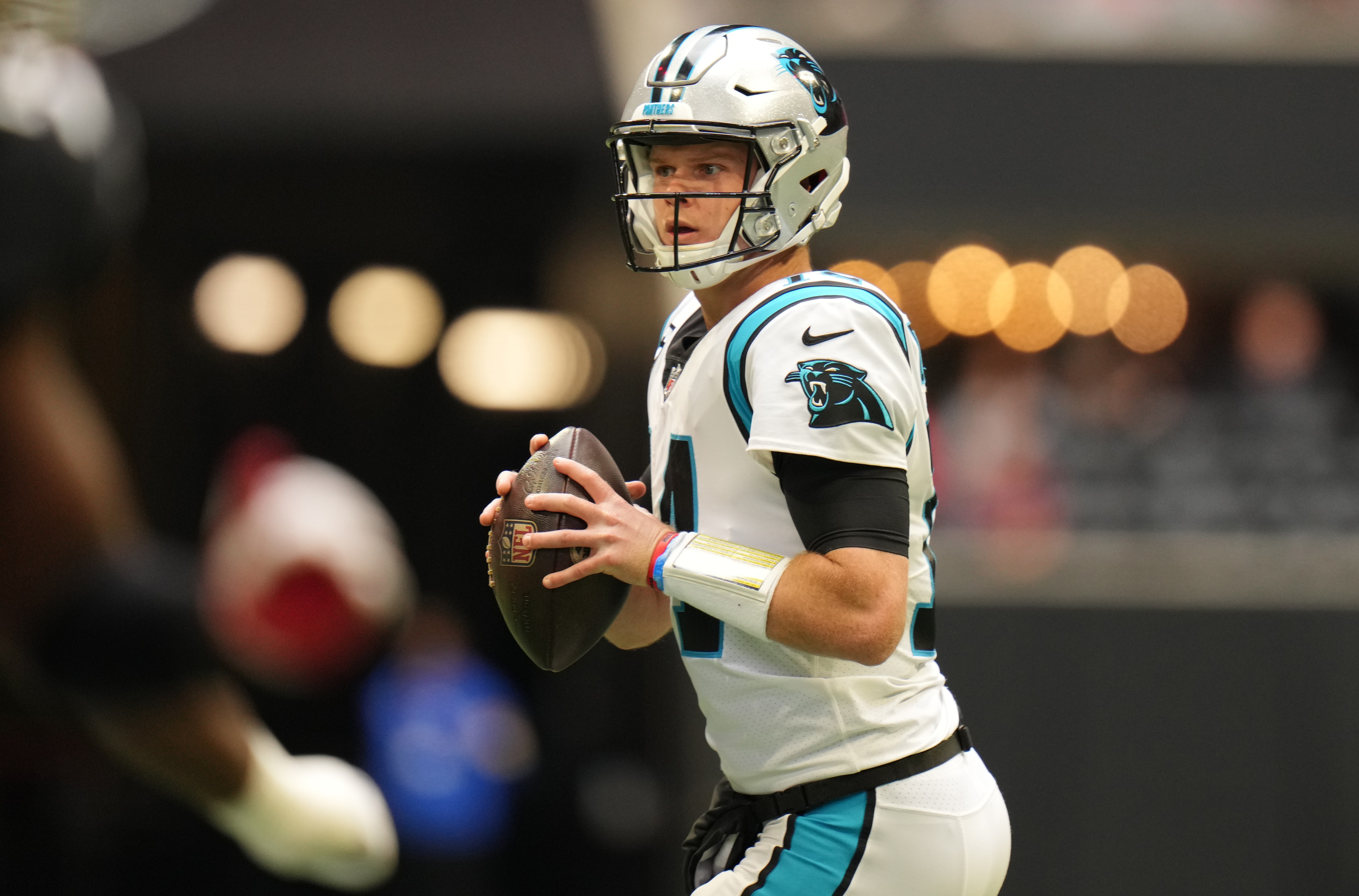 ATLANTA, GEORGIA - OCTOBER 31: Sam Darnold #14 of the Carolina Panthers looks to pass during the game against the Atlanta Falcons  at Mercedes-Benz Stadium on October 31, 2021 in Atlanta, Georgia. (Photo by Mark Brown/Getty Images)