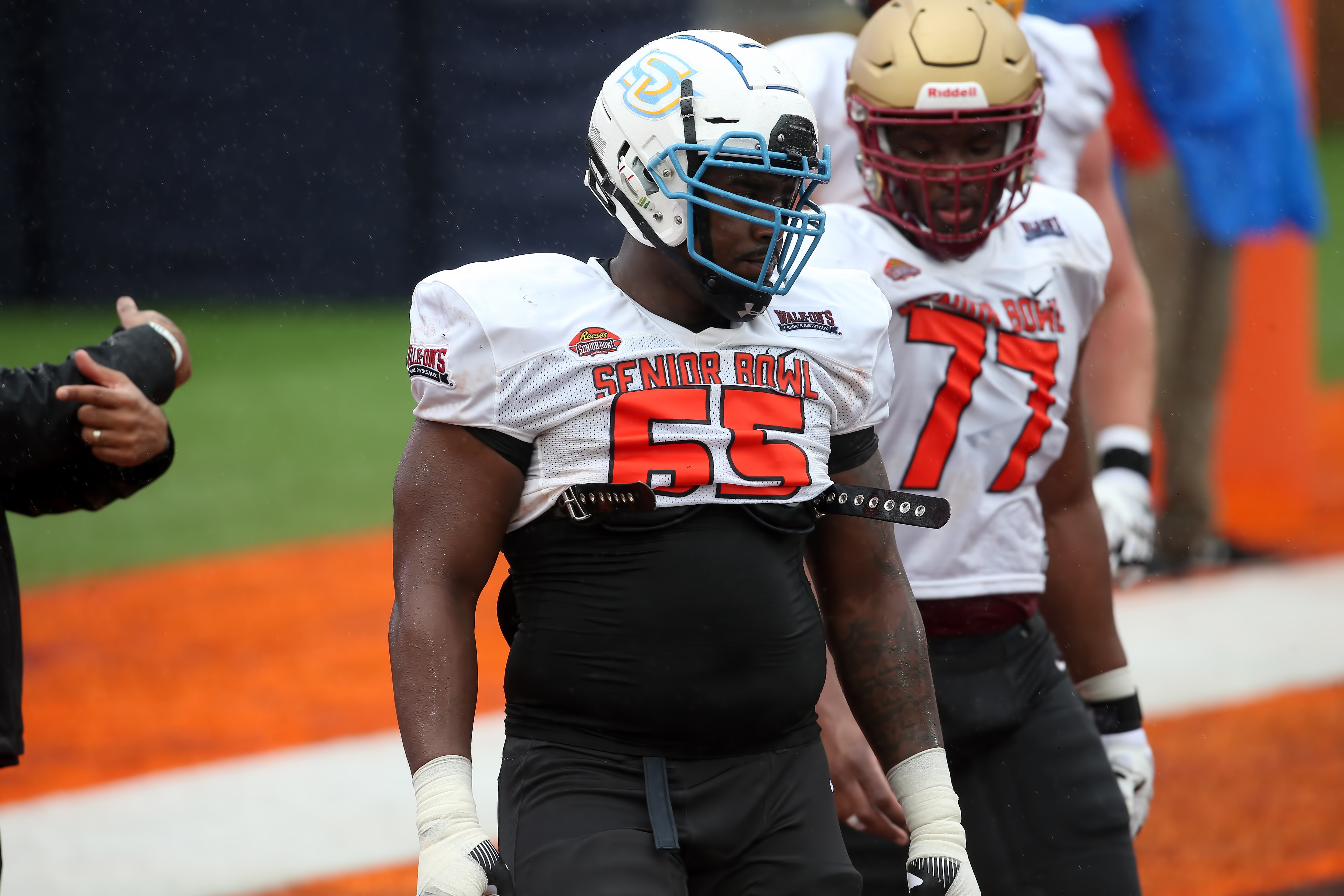 MOBILE, AL - FEBRUARY 02: National offensive lineman Ja'Tyre Carter of Southern (65) during the Reese's Senior Bowl practice session on February 2, 2002 at Hancock Whitney Stadium in Mobile, Alabama.  (Photo by Michael Wade/Icon Sportswire via Getty Images)