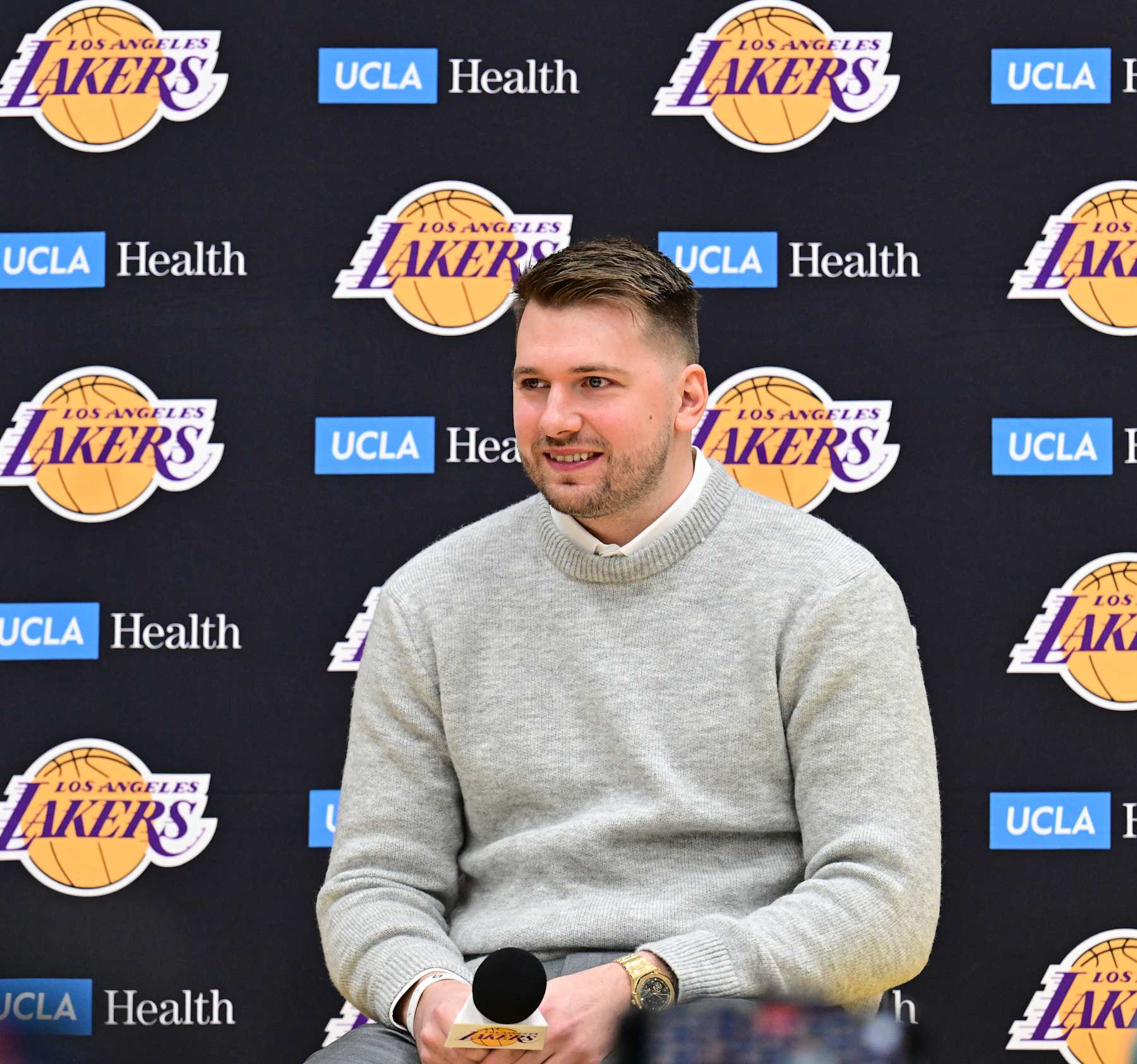 EL SEGUNDO, CA - FEBRUARY 04: Luka Doncic #77 of the Los Angeles Lakers is introduced during a press conference on February 04, 2025 at UCLA Health Training Center in El Segundo, California. NOTE TO USER: User expressly acknowledges and agrees that, by downloading and or using this photograph, User is consenting to the terms and conditions of the Getty Images License Agreement. Mandatory Copyright Notice: Copyright 2025 NBAE (Photo by Adam Pantozzi/NBAE via Getty Images)