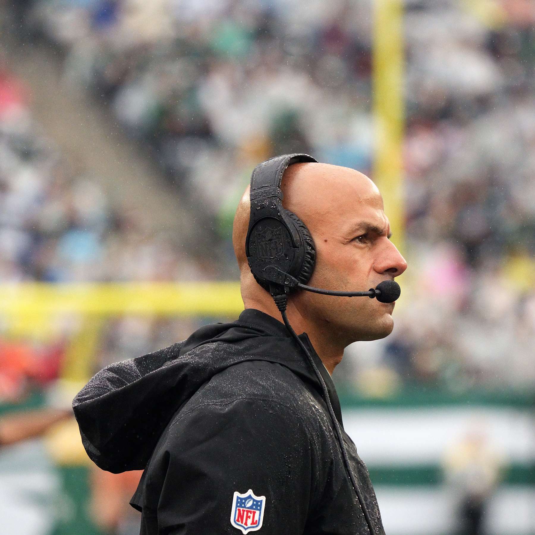 EAST RUTHERFORD, NEW JERSEY - SEPTEMBER 29: Head Coach Robert Saleh of the New York Jets follows the action in the game between the Denver Broncos and the New York Jets at MetLife Stadium on September 29, 2024 in East Rutherford, New Jersey. (Photo by Al Pereira/Getty Images)