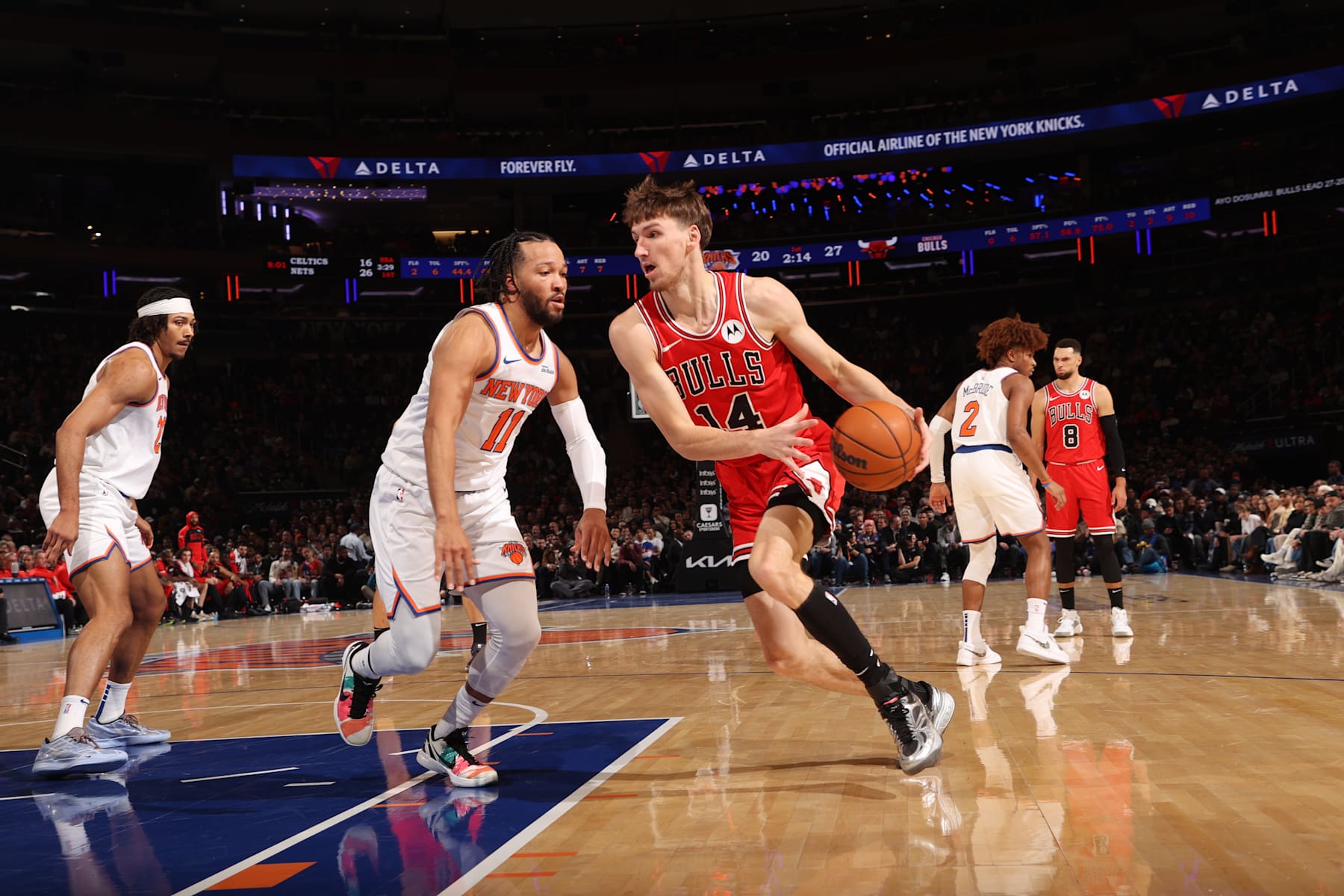 NEW YORK, NY - NOVEMBER 13: Matas Buzelis #14 of Chicago Bulls drives to the basket during the game against the New York Knicks on November 13, 2024 at Madison Square Garden in New York City, New York.  NOTE TO USER: User expressly acknowledges and agrees that, by downloading and or using this photograph, User is consenting to the terms and conditions of the Getty Images License Agreement. Mandatory Copyright Notice: Copyright 2024 NBAE  (Photo by Joe Murphy/NBAE via Getty Images)