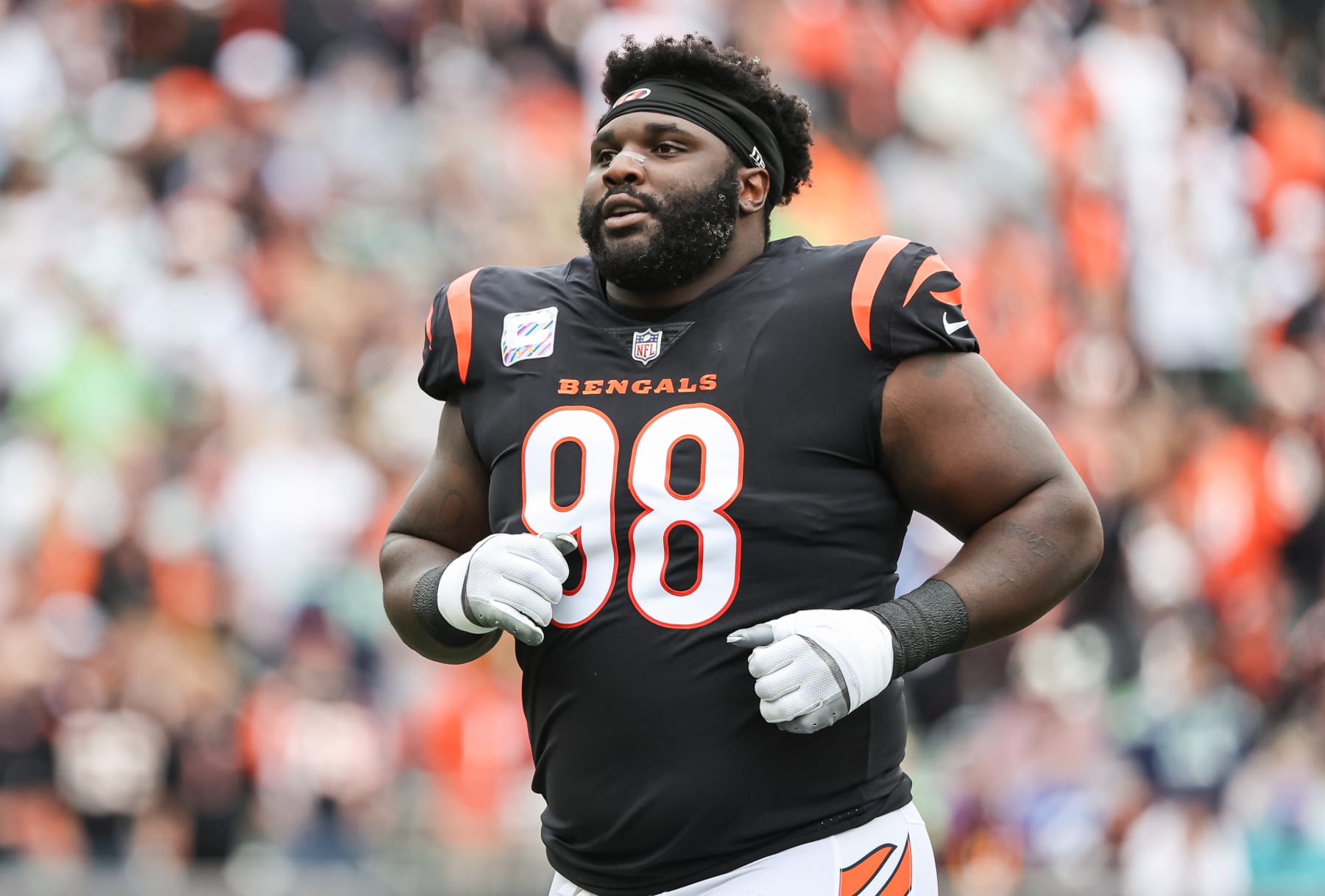 CINCINNATI, OHIO - OCTOBER 15: DJ Reader #98 of the Cincinnati Bengals is seen during the game against the Seattle Seahawks at Paycor Stadium on October 15, 2023 in Cincinnati, Ohio. (Photo by Michael Hickey/Getty Images)