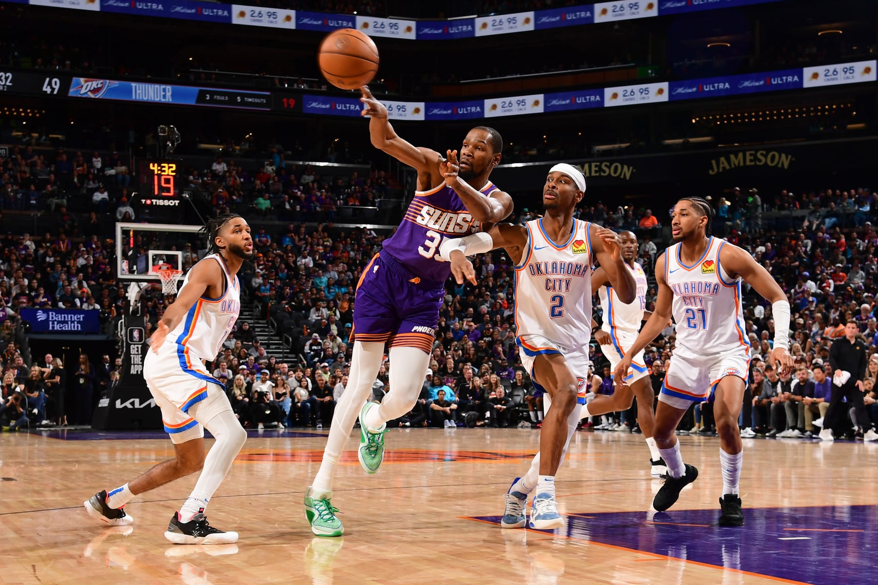PHOENIX, AZ - MARCH 3: Kevin Durant #35 of the Phoenix Suns passes the ball during the game against the Oklahoma City Thunder on March 3, 2024 at Footprint Center in Phoenix, Arizona. NOTE TO USER: User expressly acknowledges and agrees that, by downloading and or using this photograph, user is consenting to the terms and conditions of the Getty Images License Agreement. Mandatory Copyright Notice: Copyright 2024 NBAE (Photo by Kate Frese/NBAE via Getty Images)
