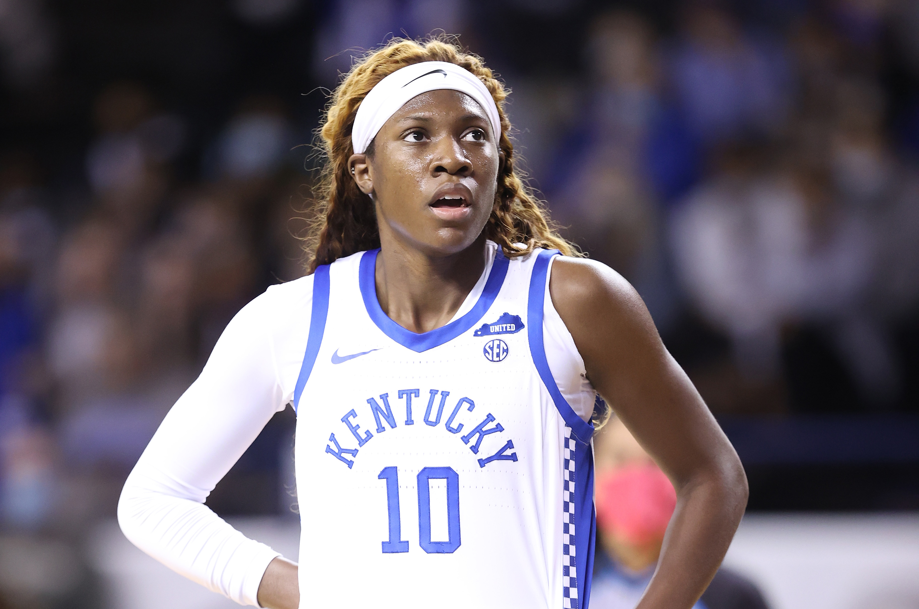 LEXINGTON, KENTUCKY - FEBRUARY 10:   Rhyne Howard #10 of the Kentucky Wildcats against the South Carolina Gamecocks at Rupp Arena on February 10, 2022 in Lexington, Kentucky. (Photo by Andy Lyons/Getty Images)