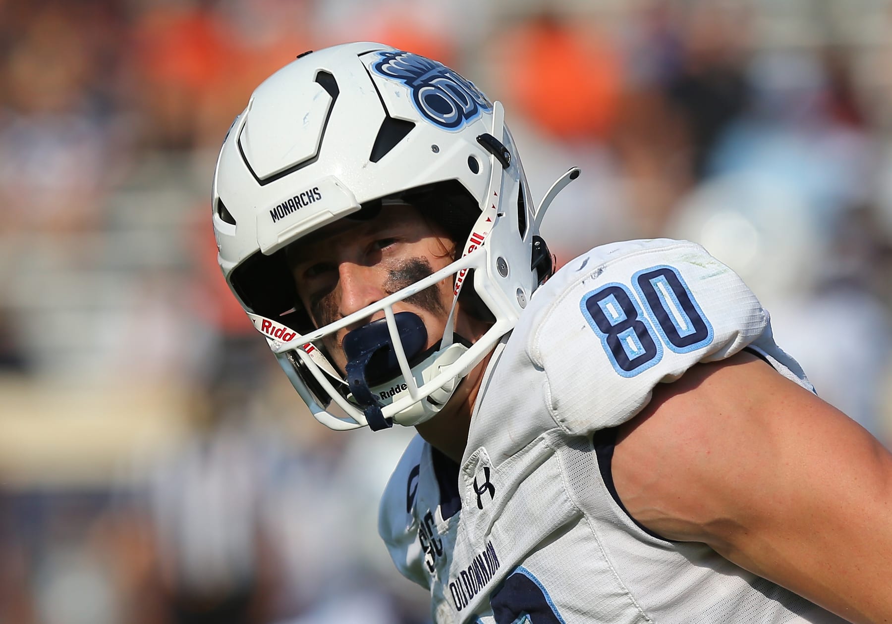 CHARLOTTESVILLE, VA - SEPTEMBER 17: Old Dominion Monarchs tight end Zack Kuntz (80) looks towards the sidelines during a college football game between the Old Dominion Monarchs and the Virginia Cavaliers on September 17, 2022, at Scott Stadium in Charlottesville, VA. (Photo by Lee Coleman/Icon Sportswire via Getty Images)