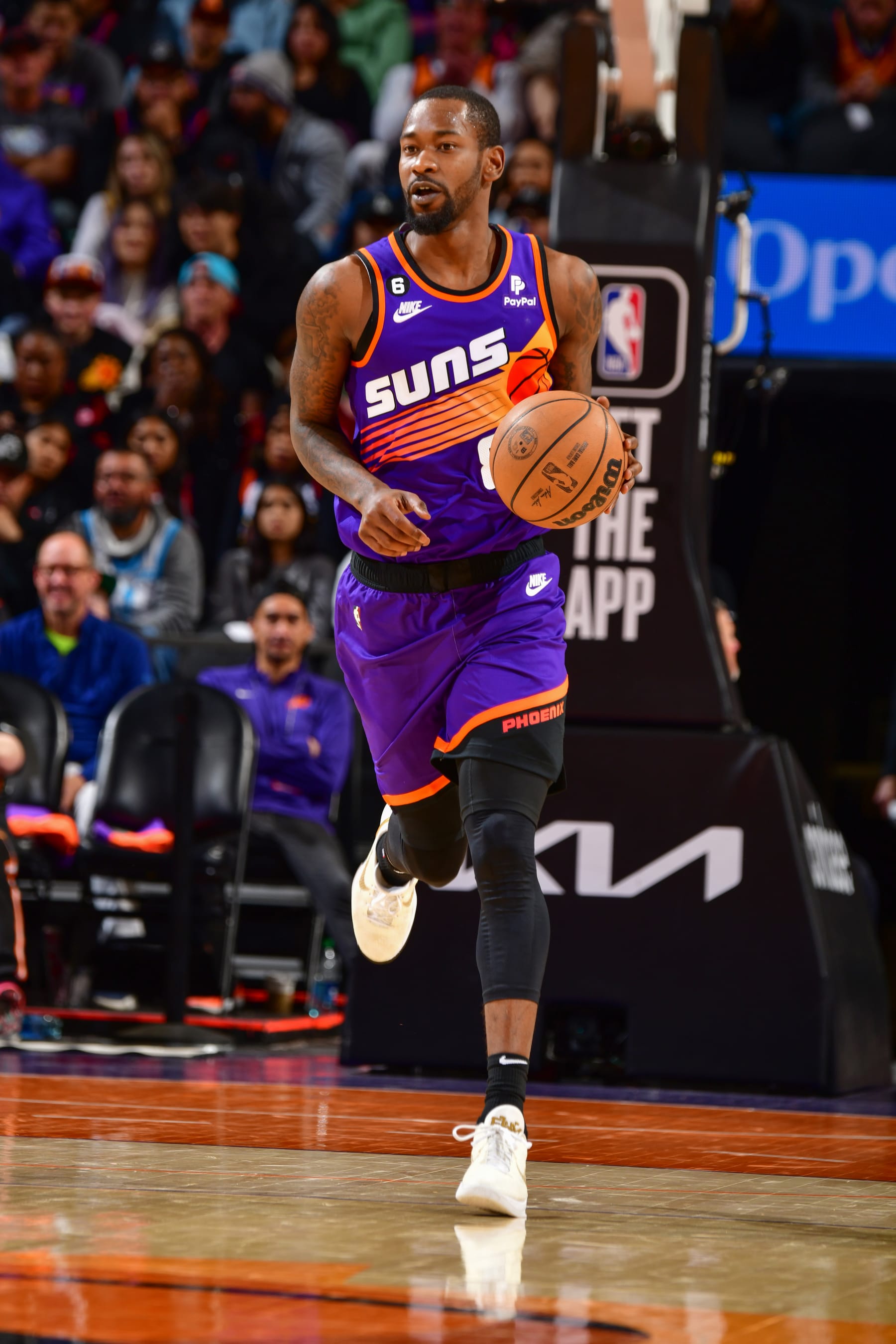 PHOENIX, AZ - FEBUARY 16:  Terrance Ross #8 of the Phoenix Suns goes to the basket during the game on Febuary 16, 2023 at Footprint Center in Phoenix, Arizona. NOTE TO USER: User expressly acknowledges and agrees that, by downloading and or using this photograph, user is consenting to the terms and conditions of the Getty Images License Agreement. Mandatory Copyright Notice: Copyright 2023 NBAE (Photo by Barry Gossage/NBAE via Getty Images)