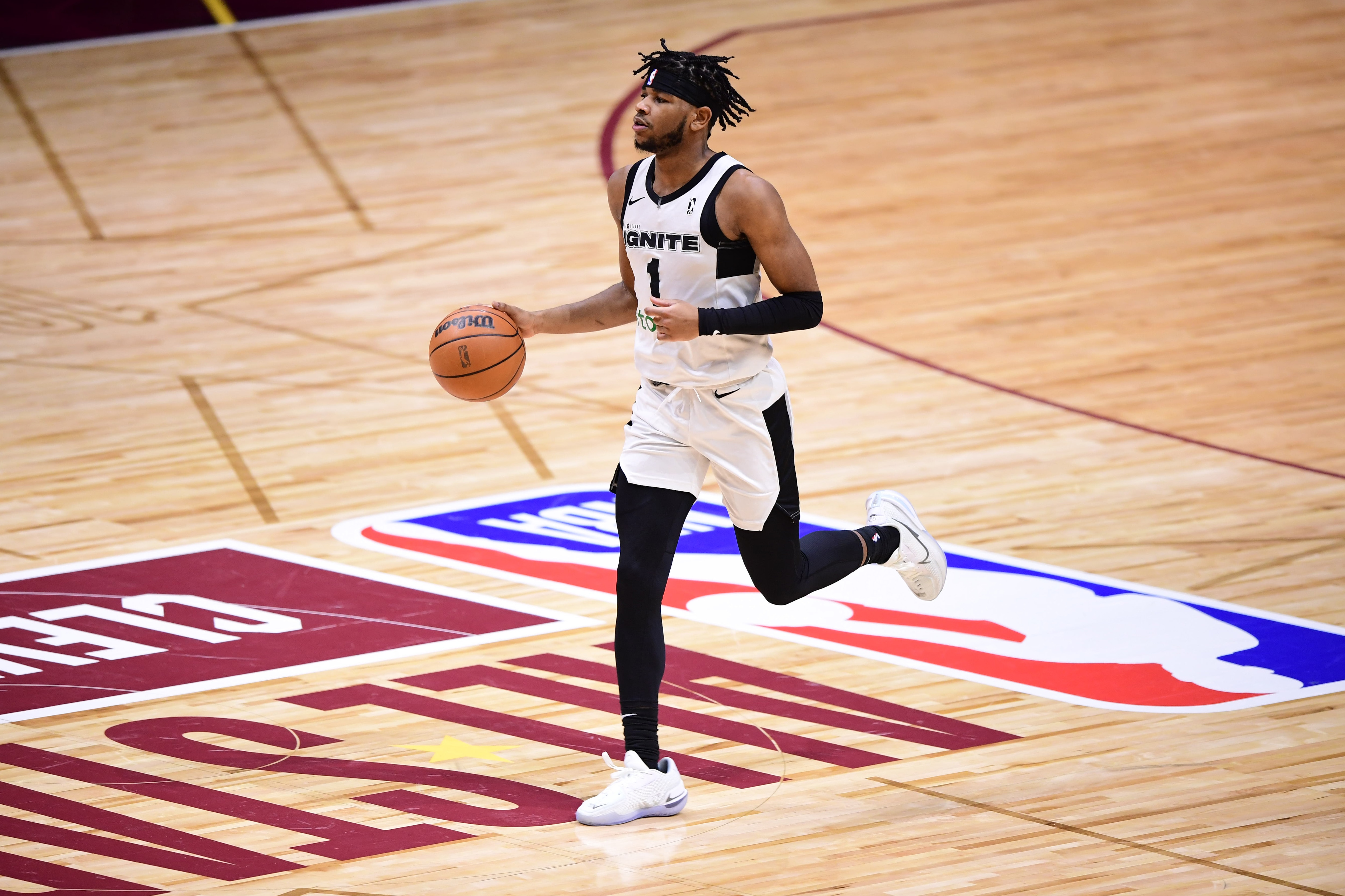 CLEVELAND, OH - FEBRUARY 20: Jaden Hardy #1 of the G League Ignite dribbles the ball during the NBA G League Next Gem Game as part of 2022 NBA All Star Weekend on February 20, 2022 at Wolstein Center in Cleveland, Ohio. NOTE TO USER: User expressly acknowledges and agrees that, by downloading and/or using this Photograph, user is consenting to the terms and conditions of the Getty Images License Agreement. Mandatory Copyright Notice: Copyright 2022 NBAE (Photo by Emilee Chinn/NBAE via Getty Images)