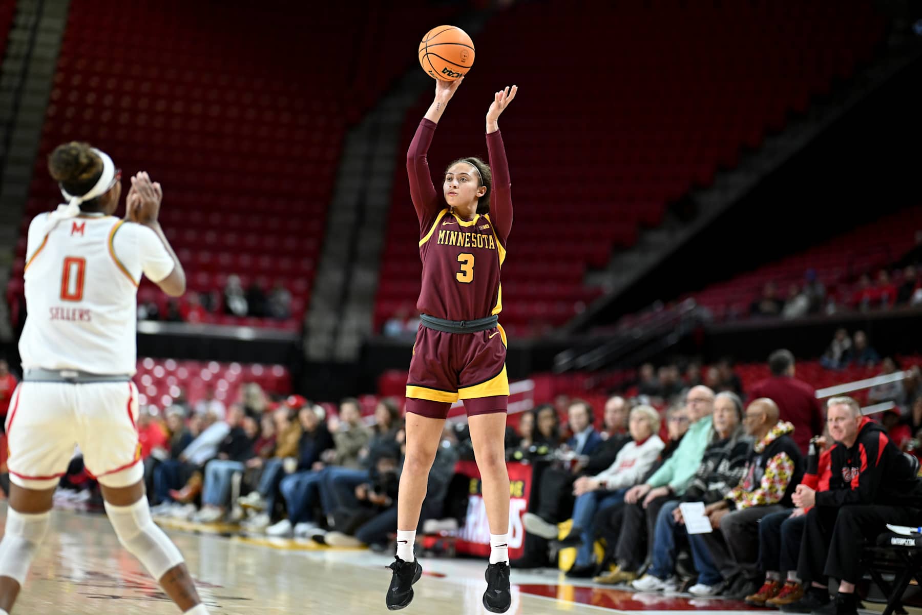 COLLEGE PARK, MARYLAND - JANUARY 14: Amaya Battle #3 of the Minnesota Golden Gophers shoots the ball in the first quarter against Shyanne Sellers #0 of the Maryland Terrapins at Xfinity Center on January 14, 2025 in College Park, Maryland.  (Photo by G Fiume/Getty Images)