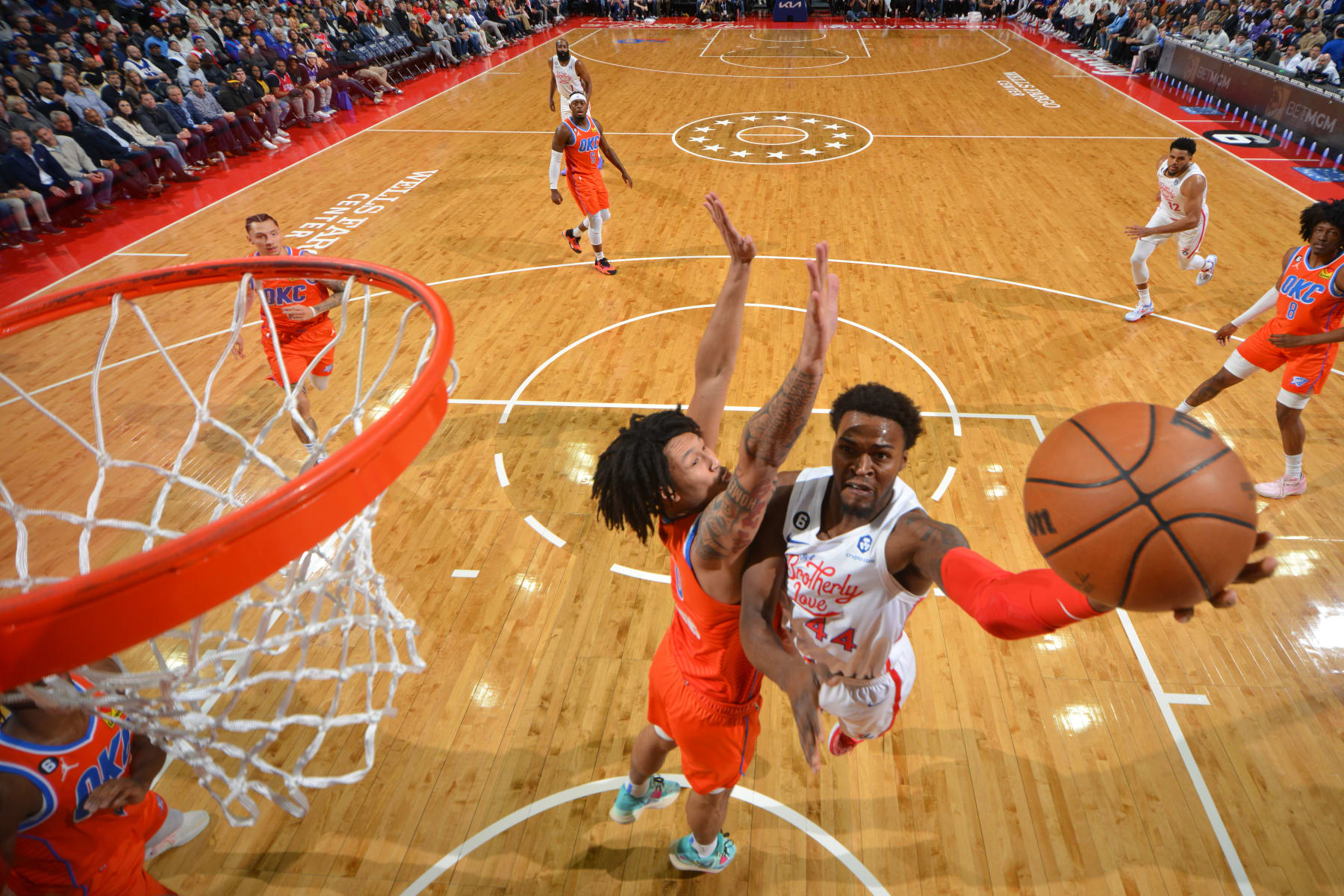 PHILADELPHIA, PA - JANUARY 12: Paul Reed #44 of the Philadelphia 76ers drives to the basket during the game against the Oklahoma City Thunder on January 12, 2023 at the Wells Fargo Center in Philadelphia, Pennsylvania NOTE TO USER: User expressly acknowledges and agrees that, by downloading and/or using this Photograph, user is consenting to the terms and conditions of the Getty Images License Agreement. Mandatory Copyright Notice: Copyright 2023 NBAE (Photo by Jesse D. Garrabrant/NBAE via Getty Images)