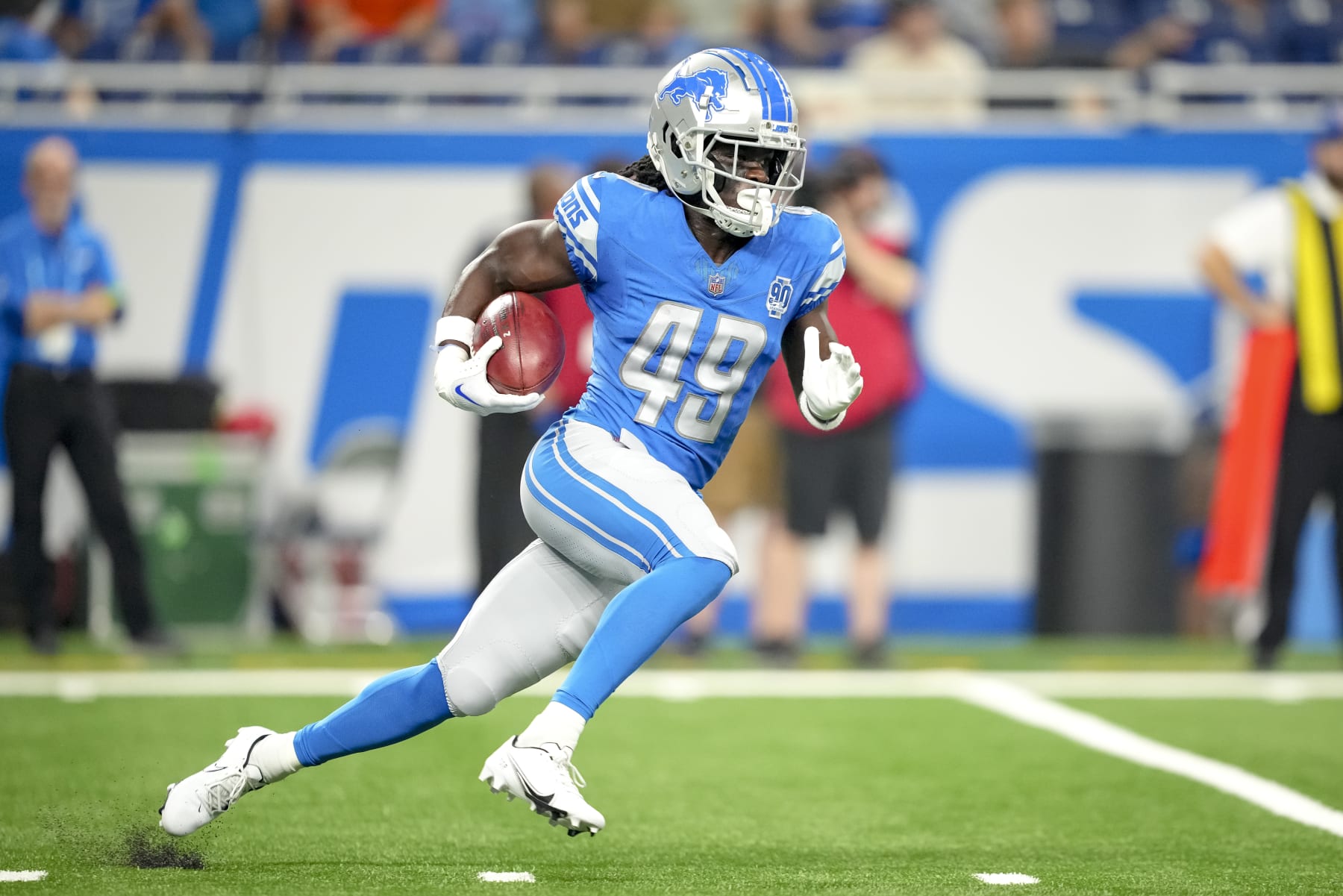 Cornerback Starling Thomas V