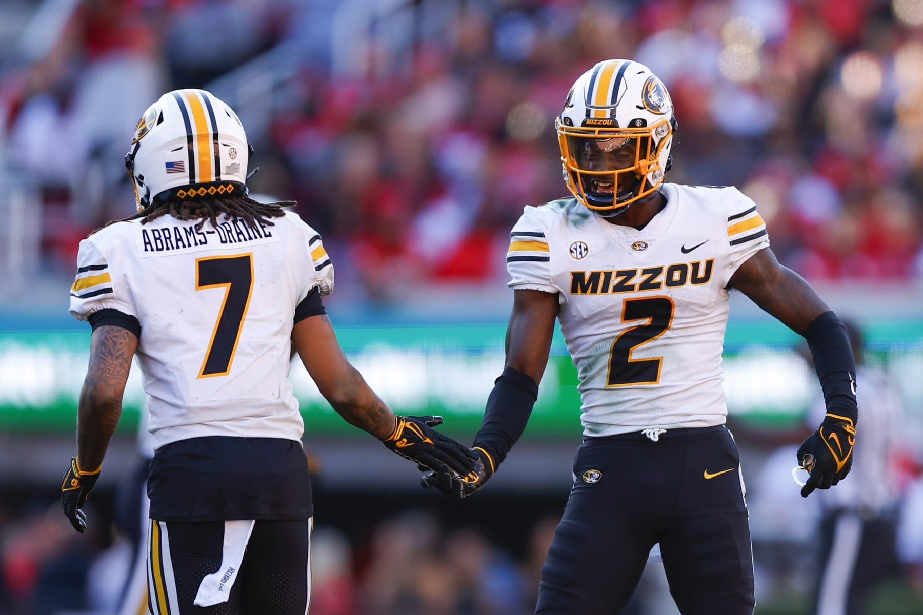 Missouri cornerbacks Kris Abrams-Draine (left) and Ennis Rakestraw III (right)