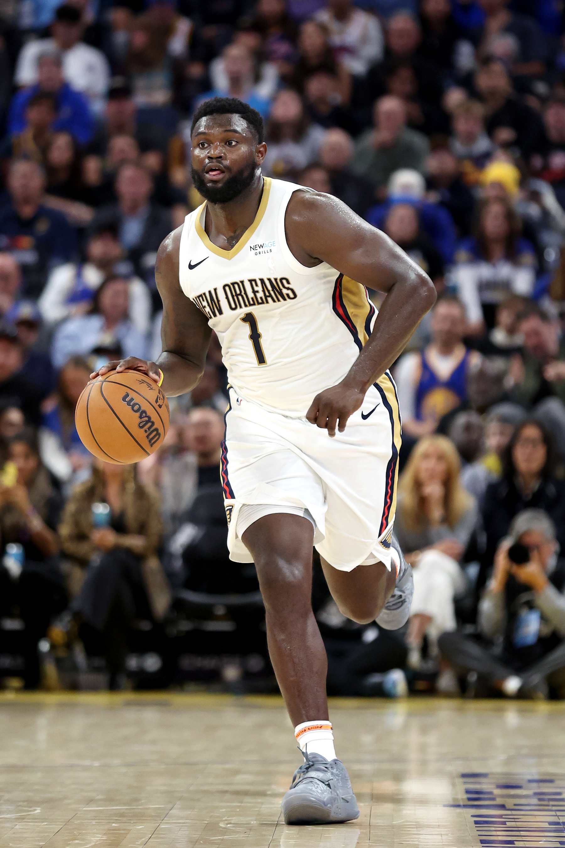SAN FRANCISCO, CALIFORNIA - OCTOBER 30: Zion Williamson #1 of the New Orleans Pelicans in action against the Golden State Warriors at Chase Center on October 30, 2024 in San Francisco, California. NOTE TO USER: User expressly acknowledges and agrees that, by downloading and/or using this photograph, user is consenting to the terms and conditions of the Getty Images License Agreement.  (Photo by Ezra Shaw/Getty Images)