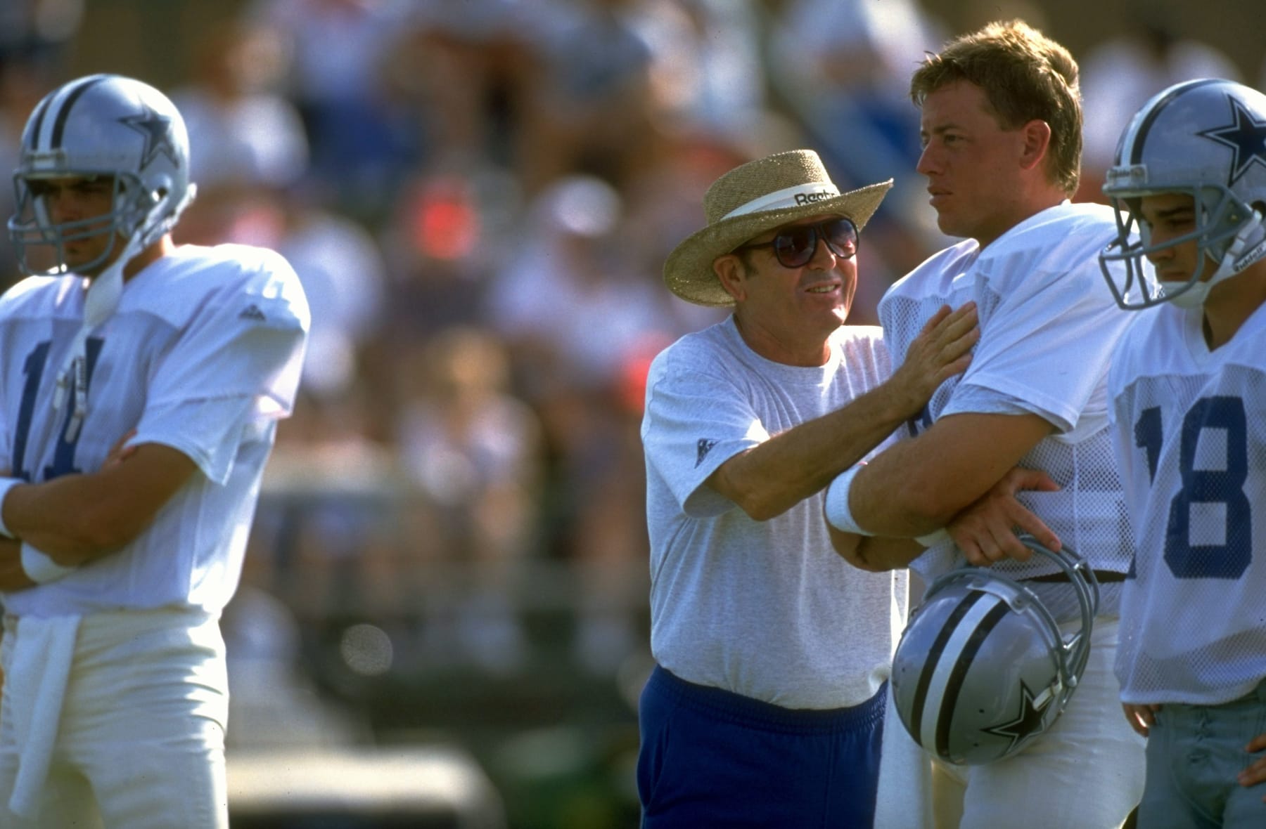 Football: Dallas Cowboys offensive coordinator Ernie Zampese with  QB Troy Aikman during training camp at St. Edward's University.
Austin, TX 7/20/1994
CREDIT: Patrick Murphy-Racey (Photo by Patrick Murphy-Racey /Sports Illustrated via Getty Images)
(Set Number: X46583 )