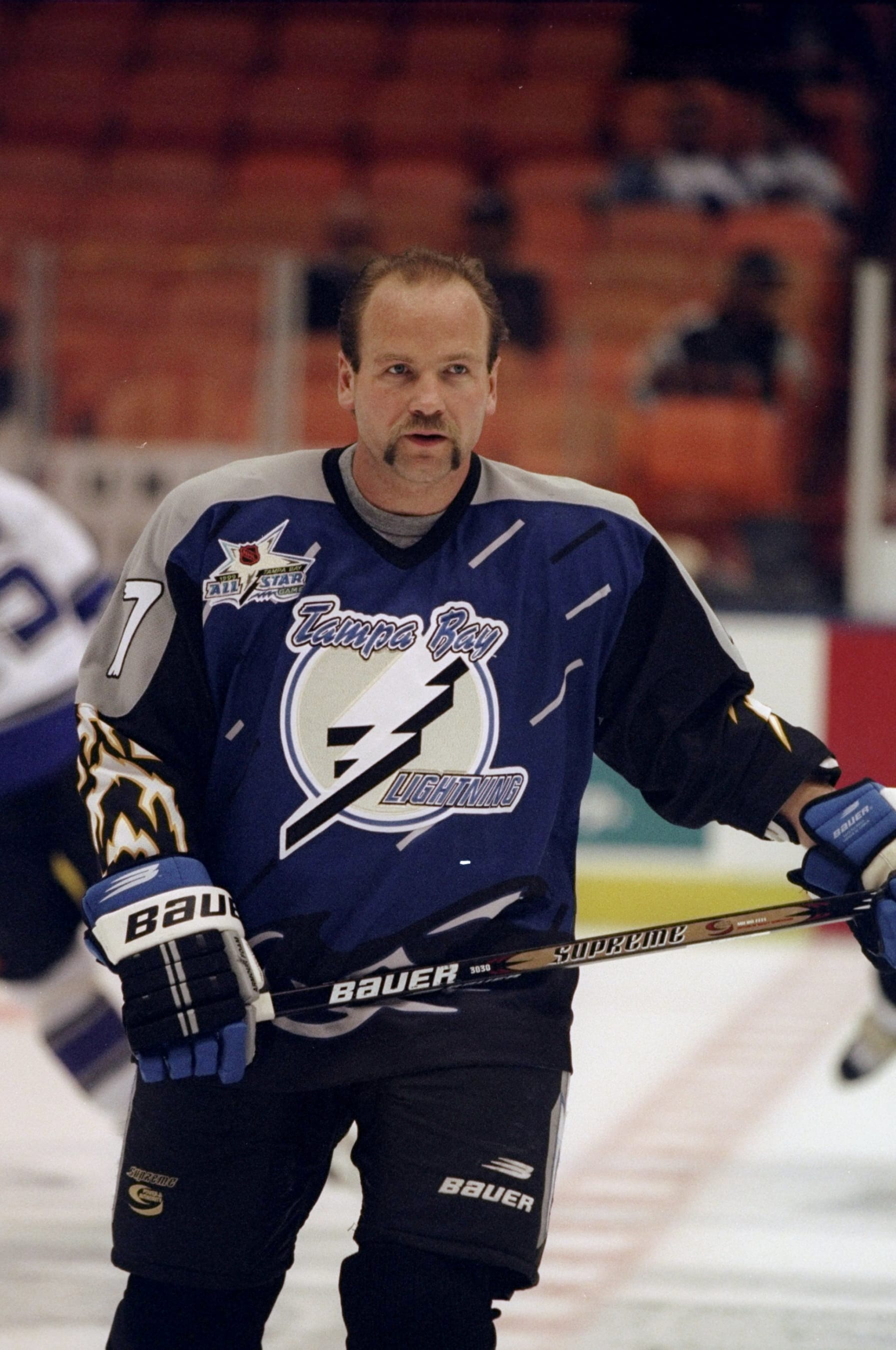 30 Oct 1998:  Leftwinger Wendel Clark #17 of the Tampa Bay Lightning looks on during the game against the Los Angeles Kings at the Great Western Forum in Inglewood, California. The Lightning defeated the Kings 3-0. Mandatory Credit: Kellie Landis  /Allsport
