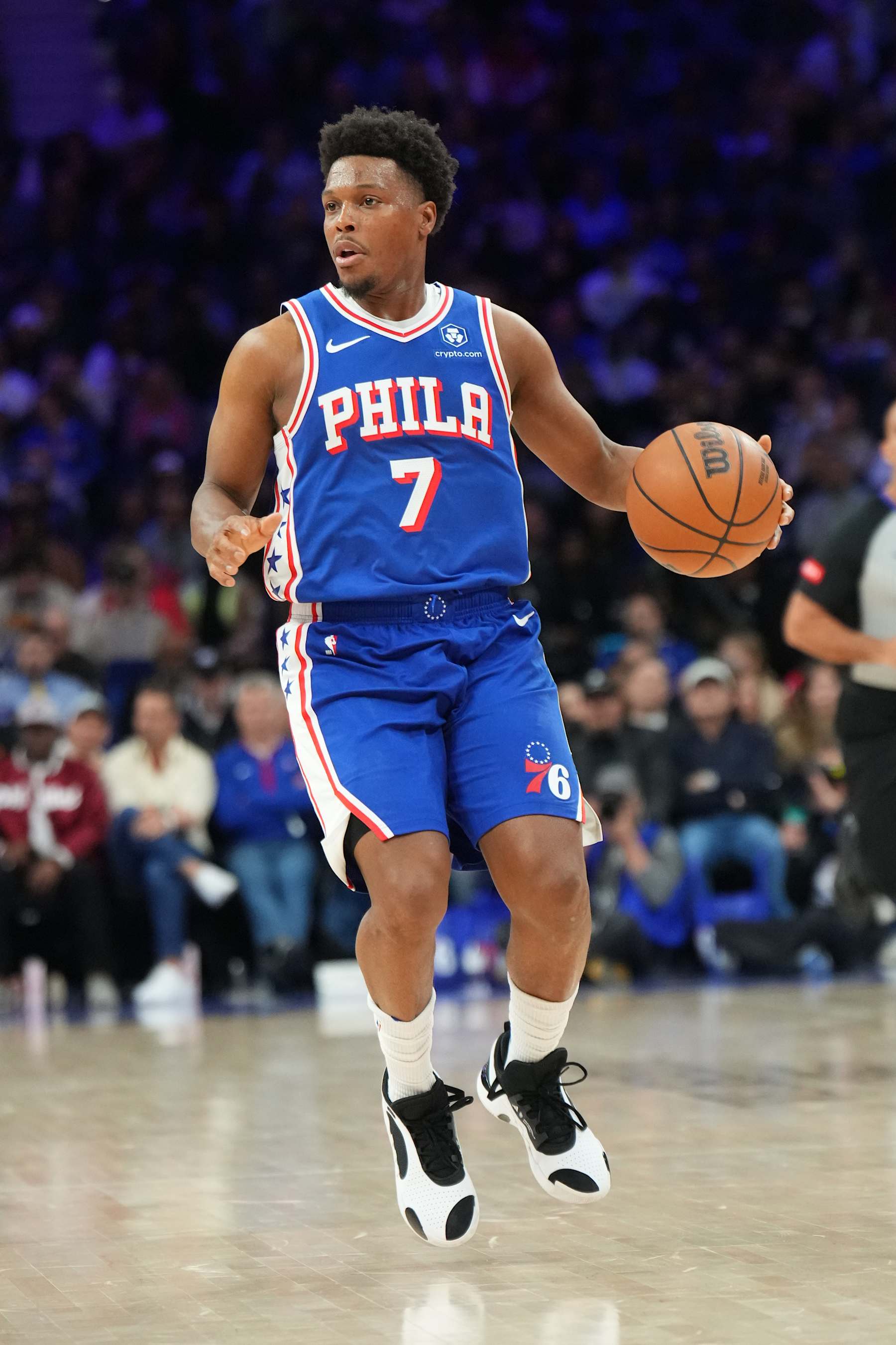 PHILADELPHIA, PA - MARCH 18: Kyle Lowry #7 of the Philadelphia 76ers dribbles the ball during the game against the Miami Heat on March 18, 2024 at the Wells Fargo Center in Philadelphia, Pennsylvania NOTE TO USER: User expressly acknowledges and agrees that, by downloading and/or using this Photograph, user is consenting to the terms and conditions of the Getty Images License Agreement. Mandatory Copyright Notice: Copyright 2024 NBAE (Photo by Jesse D. Garrabrant/NBAE via Getty Images)