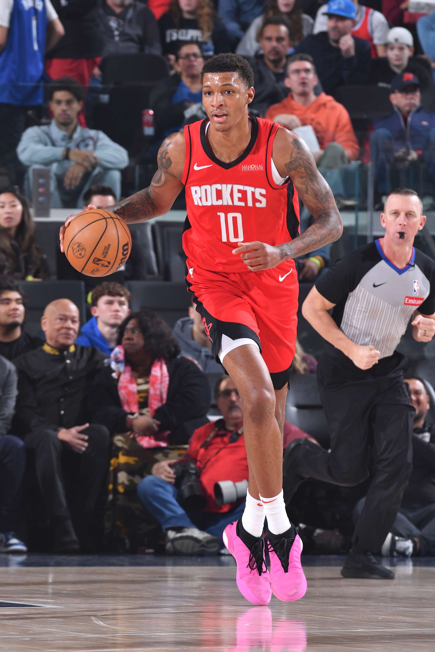 INGLEWOOD, CA - DECEMBER 8: Jabari Smith Jr. #10 of the Houston Rockets dribbles the ball during the game against the LA Clippers on December 8, 2024 at Intuit Dome in Los Angeles, California. NOTE TO USER: User expressly acknowledges and agrees that, by downloading and/or using this Photograph, user is consenting to the terms and conditions of the Getty Images License Agreement. Mandatory Copyright Notice: Copyright 2024 NBAE (Photo by Juan Ocampo/NBAE via Getty Images)