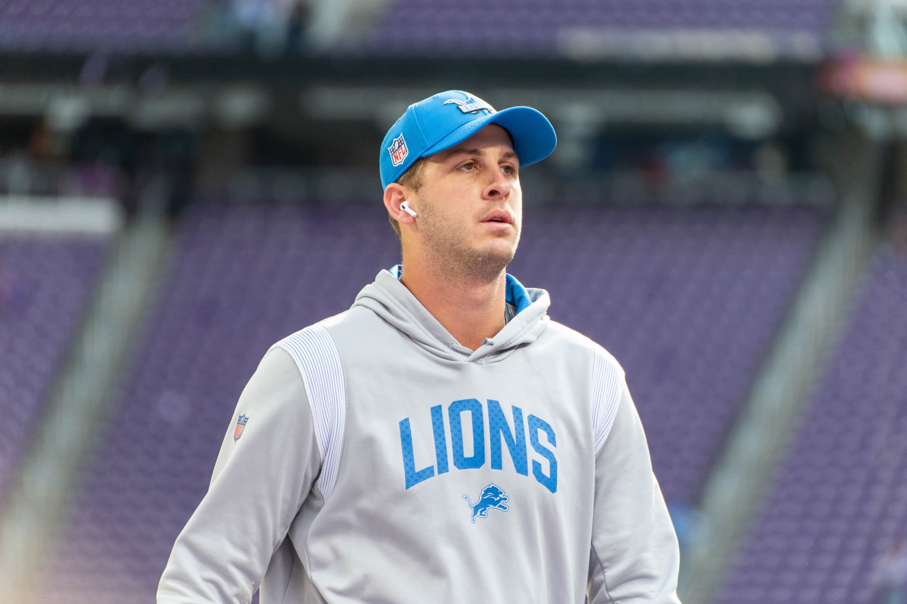MINNEAPOLIS, MN - SEPTEMBER 25: Detroit Lions Quarterback Jared Goff (16) looks on before the NFL game between the Detroit Lions and the Minnesota Vikings on September 25th, 2022, at U.S. Bank Stadium in Minneapolis, MN. (Photo by Bailey Hillesheim/Icon Sportswire via Getty Images)