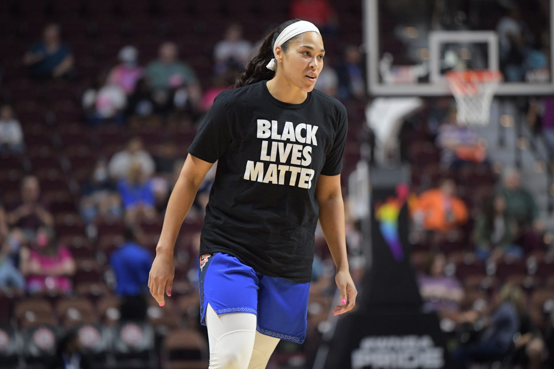 UNCASVILLE, CT - JUNE 17: Connecticut Sun forward Brionna Jones looks on during warmups prior to the WNBA game between the Seattle Storm and the Connecticut Sun on June 17,2022, at Mohegan Sun Arena in Uncasville, CT. (Photo by Erica Denhoff/Icon Sportswire via Getty Images)