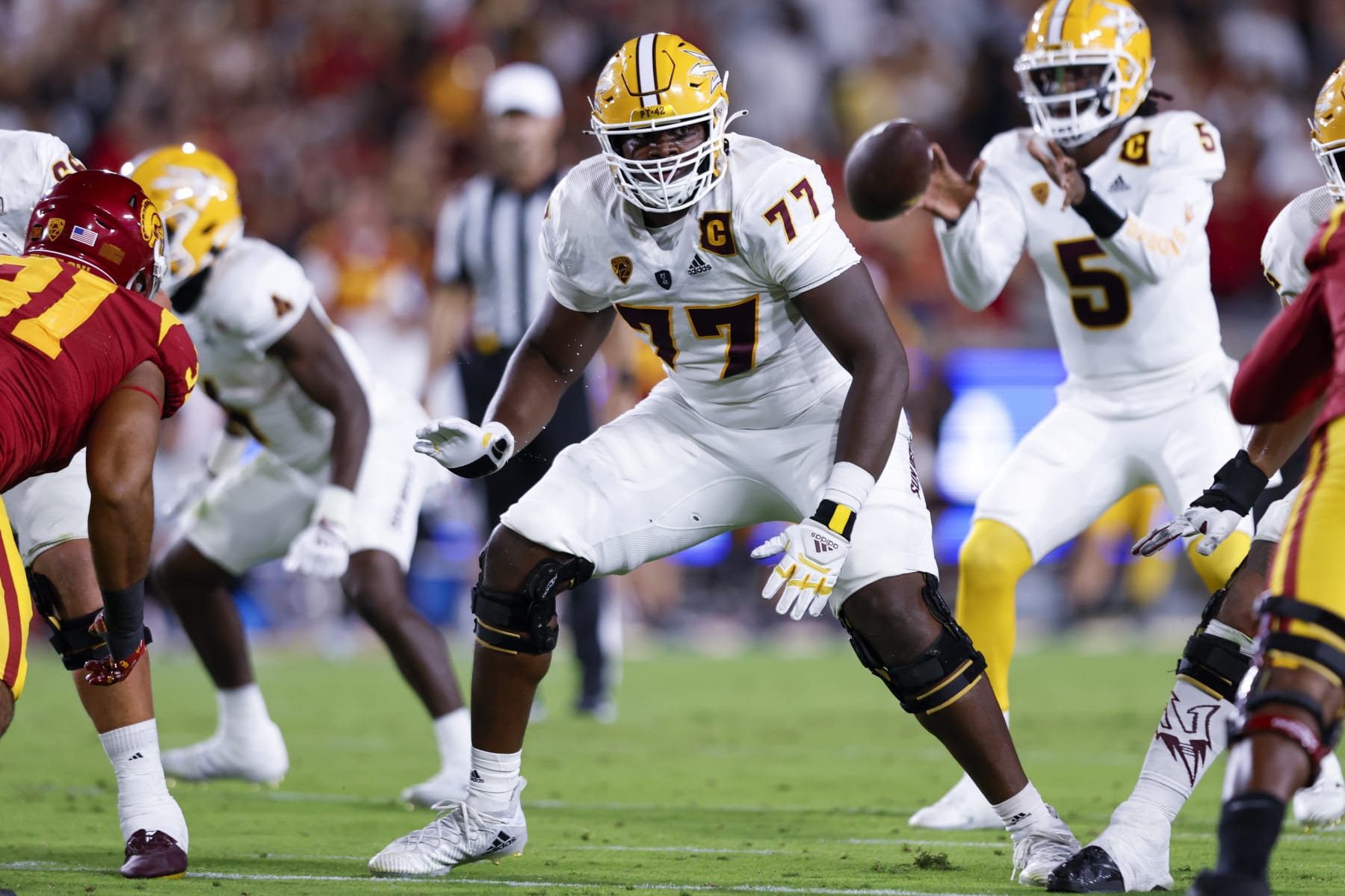 LOS ANGELES, CA - OCTOBER 01: Arizona State Sun Devils offensive lineman LaDarius Henderson (77) looks to pass block during a college football game between the Arizona State Sun Devils against the USC Trojans on October 01, 2022, at the Los Angeles Memorial Coliseum in Los Angeles, CA. (Photo by Jordon Kelly/Icon Sportswire via Getty Images)