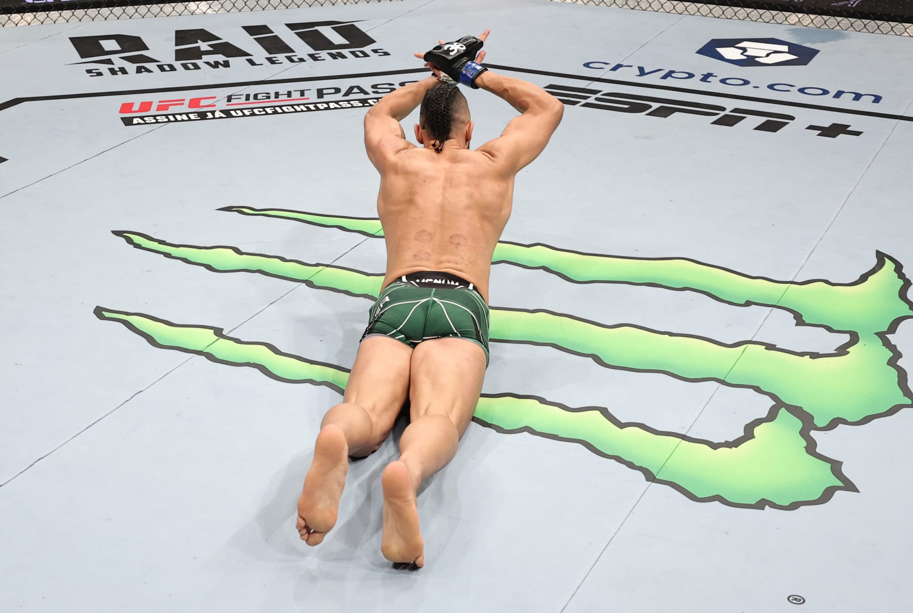 RIO DE JANEIRO, BRAZIL - JANUARY 21: Johnny Walker of Brazil reacts after his knockout victory over Paul Craig of Scotland in a light heavyweight fight during the UFC 283 event at Jeunesse Arena on January 21, 2023 in Rio de Janeiro, Brazil. (Photo by Buda Mendes/Zuffa LLC via Getty Images)